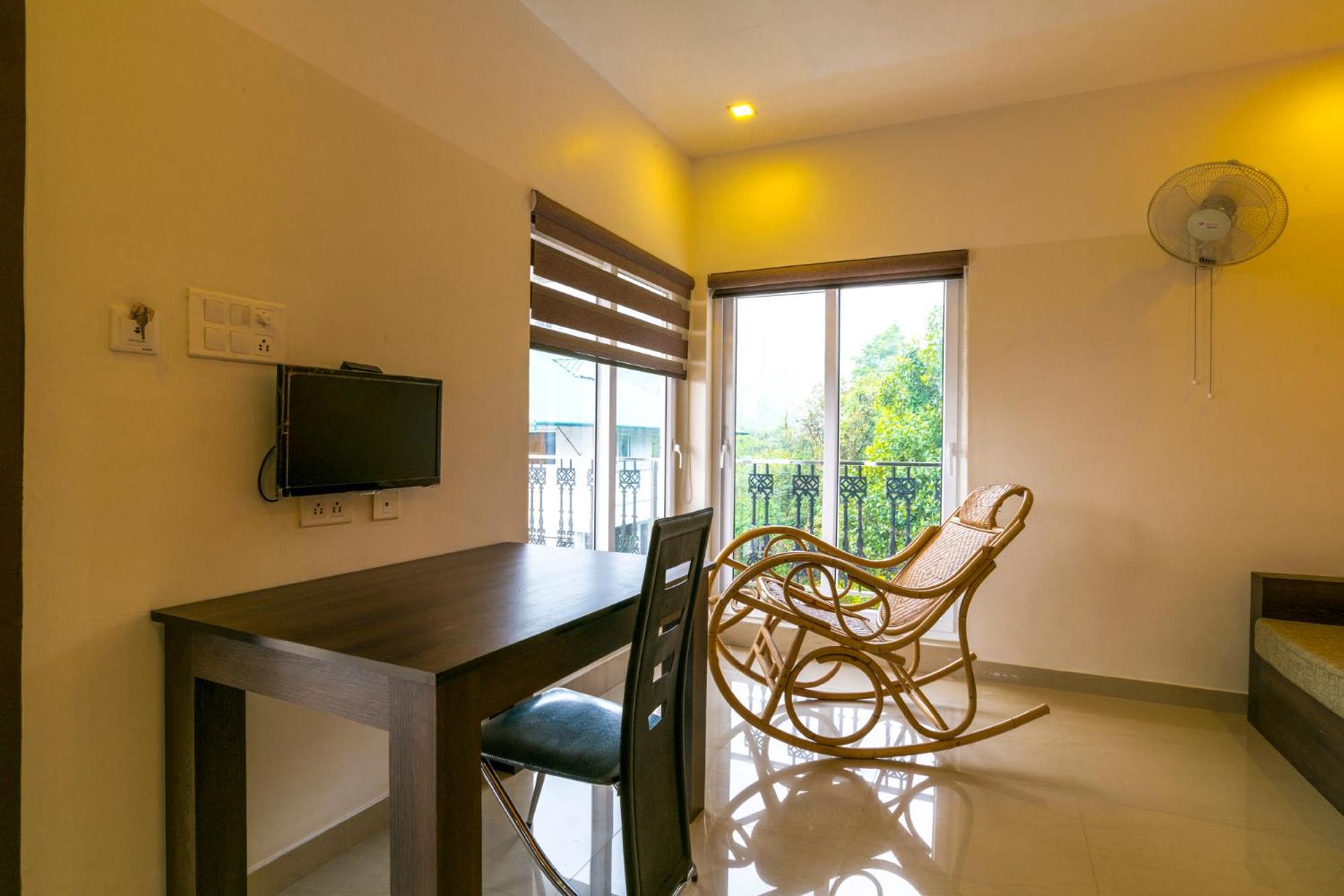 Suite - Photo 5