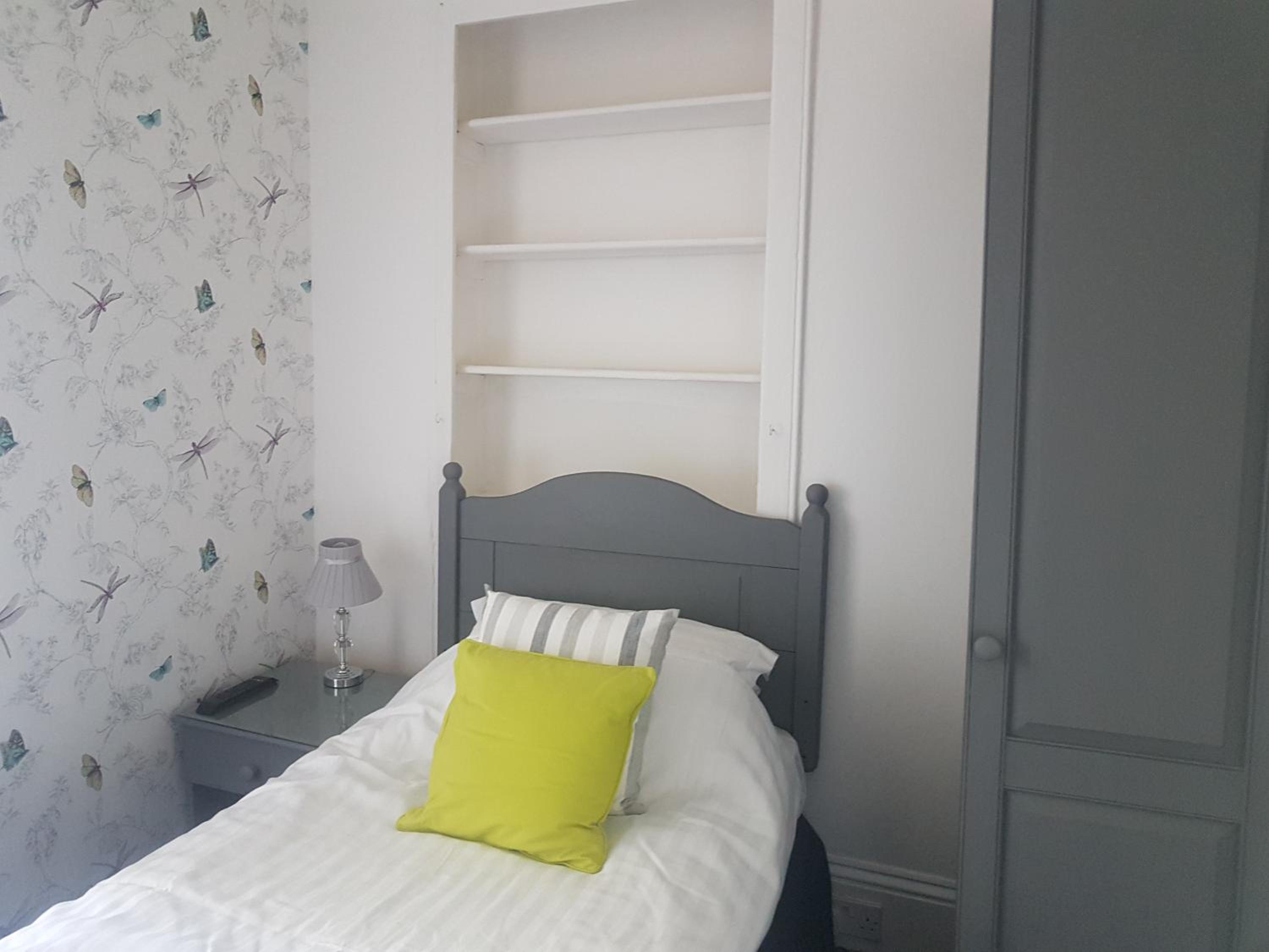 Single Room photo 2