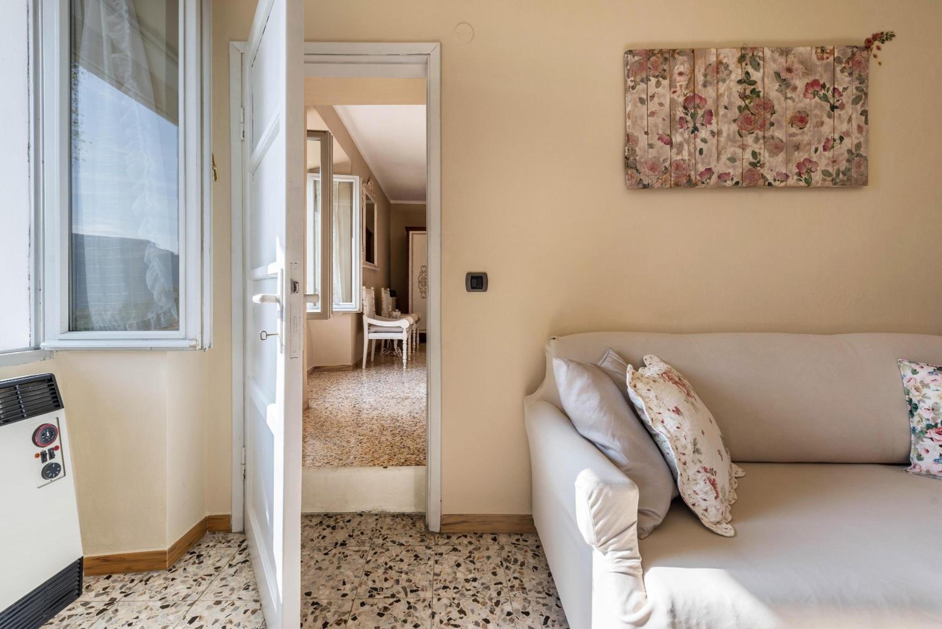 Two-Bedroom Deluxe Apartment with Balcony