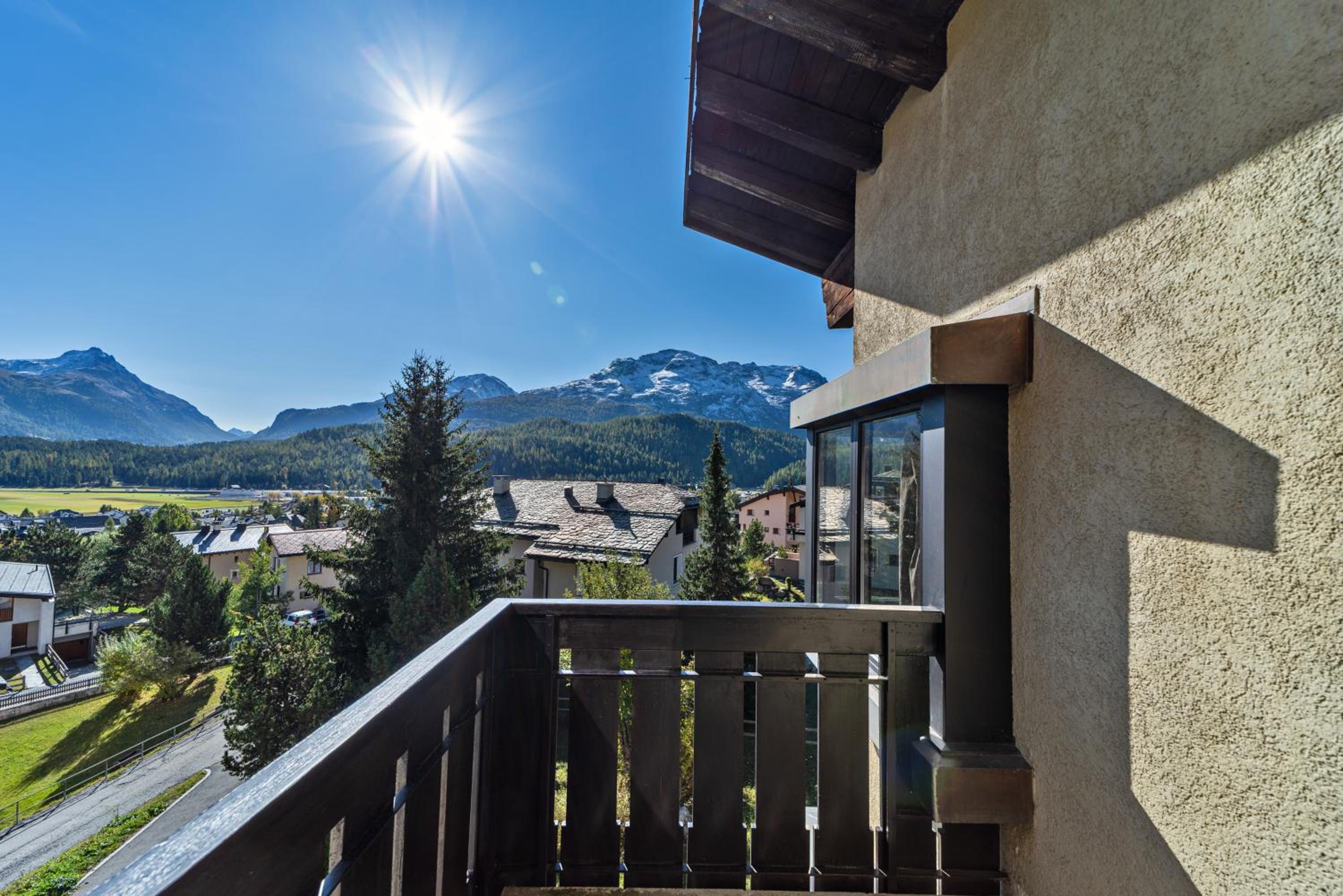 Apartment With Mountain View photo 1