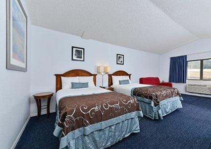 Double Room with Two Double Beds - Non-Smoking photo 2