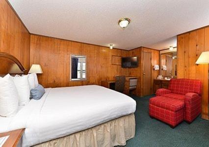 King Room - Non-Smoking photo 3