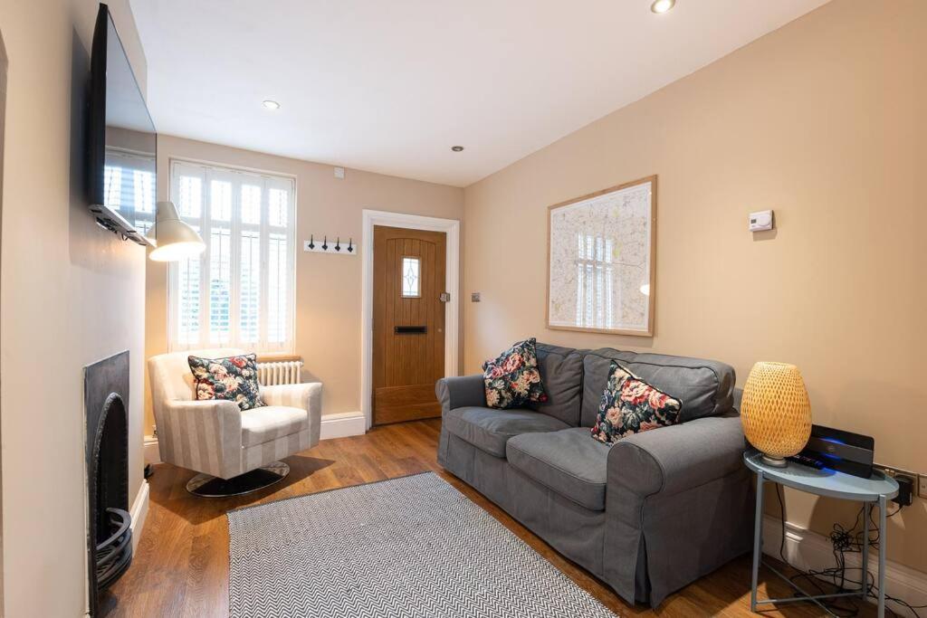 One-Bedroom House photo 1