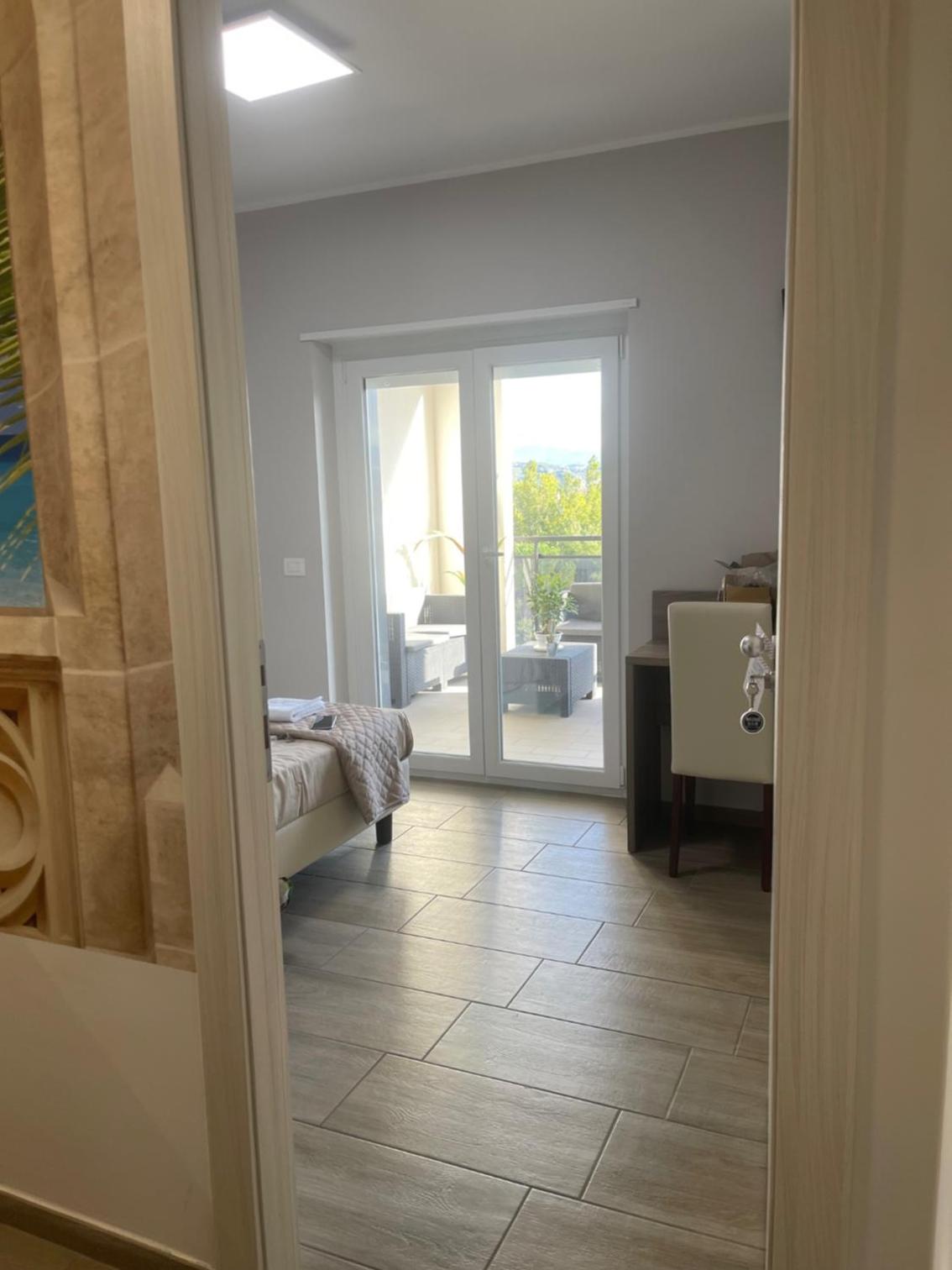 Single Room with Terrace