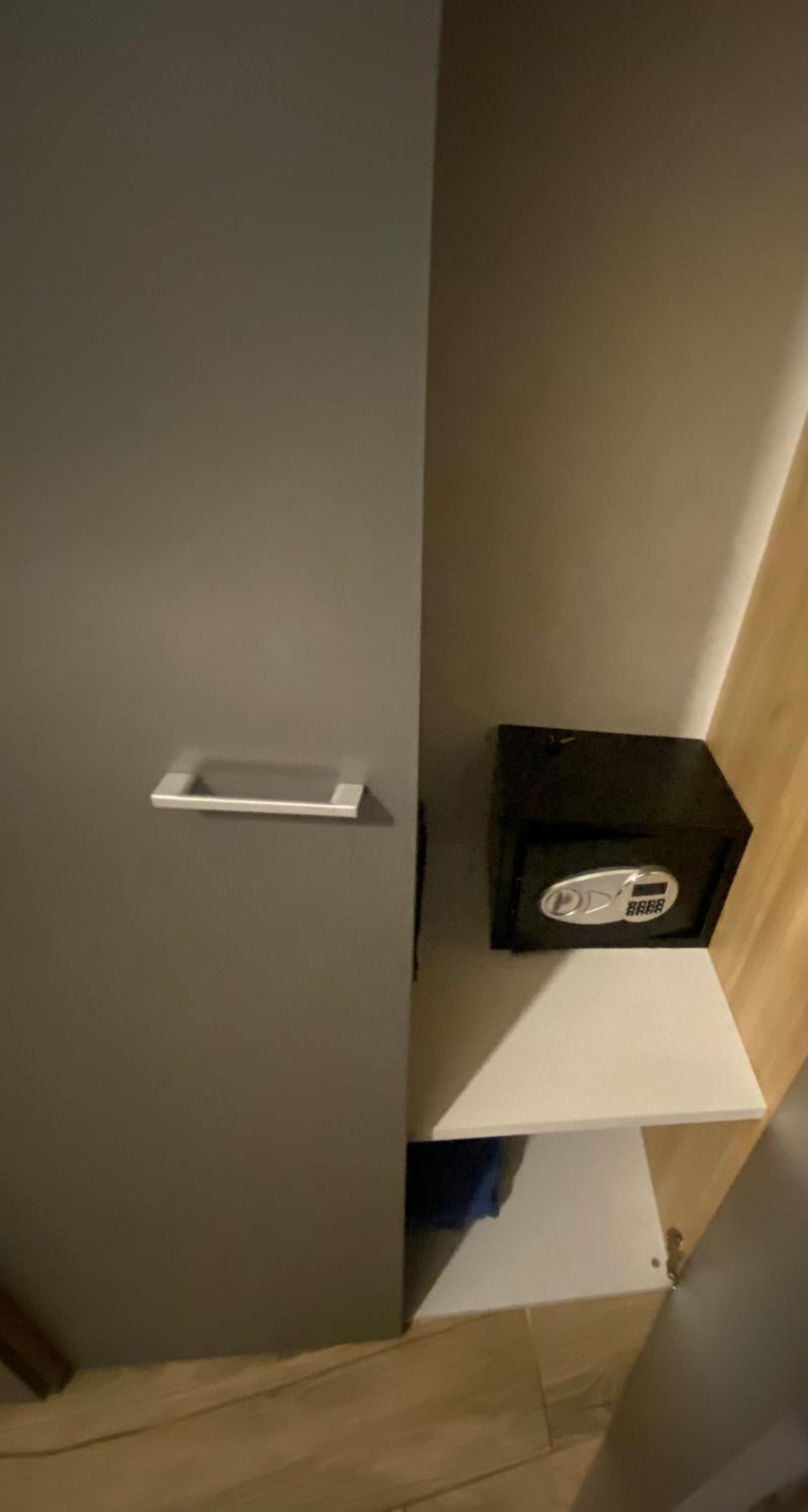 Deluxe Room - Photo 9