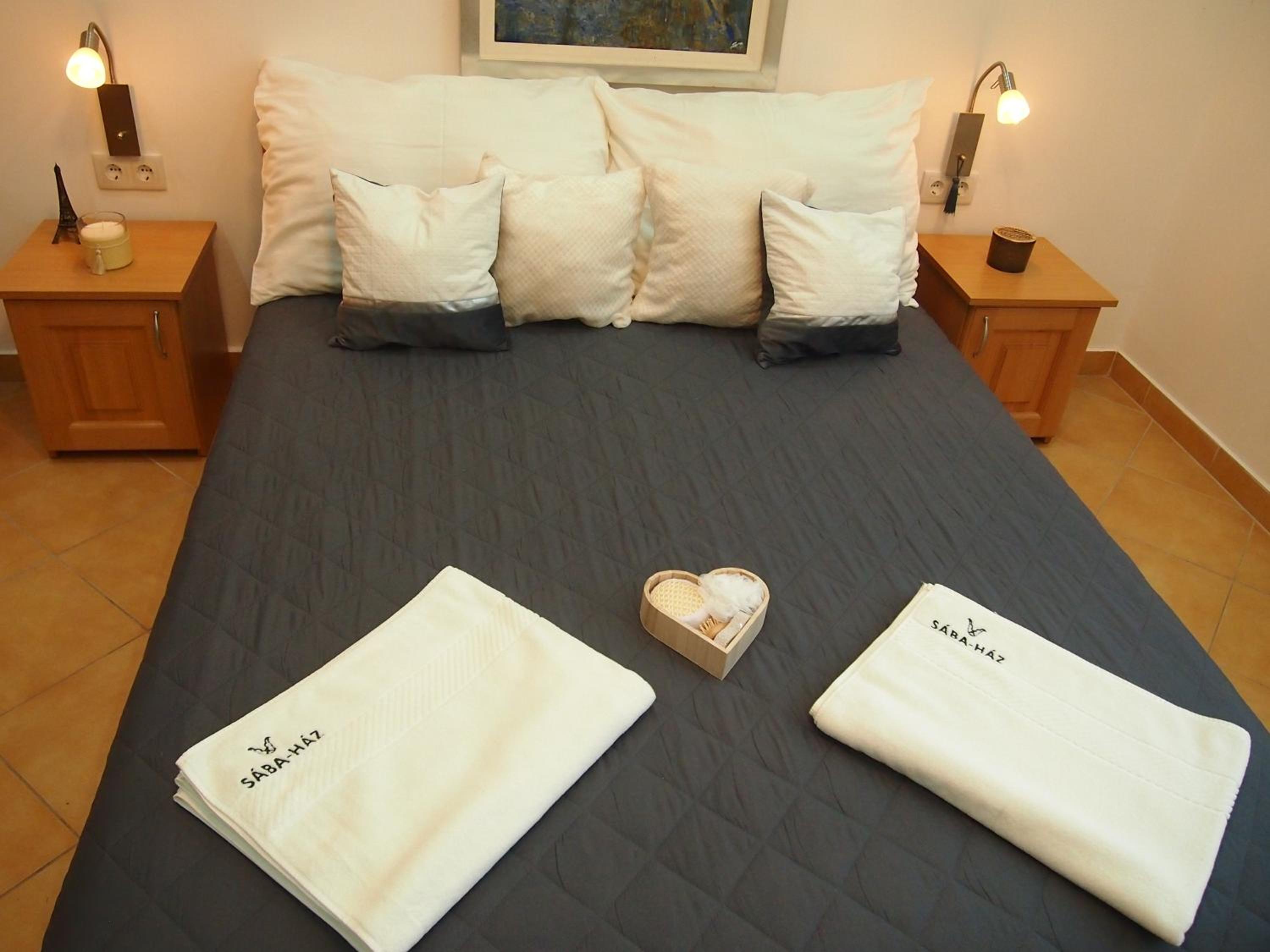 Studio Apartment - Photo 12