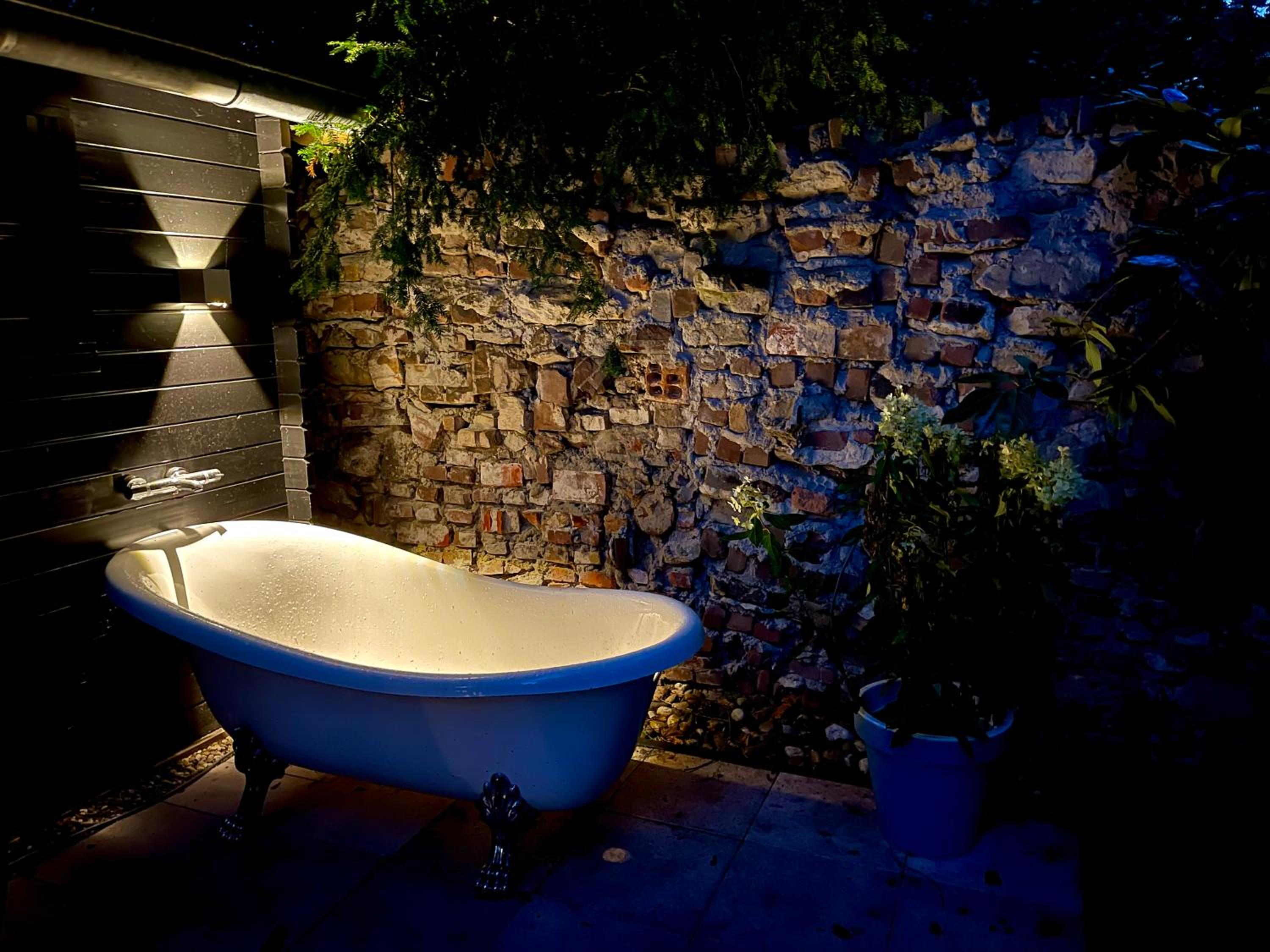 One-Bedroom House - Photo 22