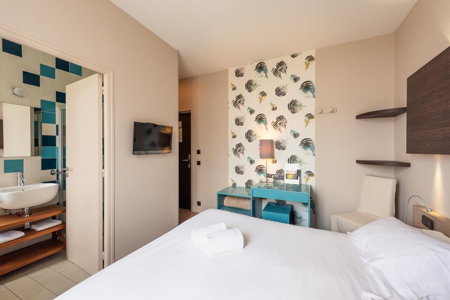 Double Room Overlooking the Place photo 2