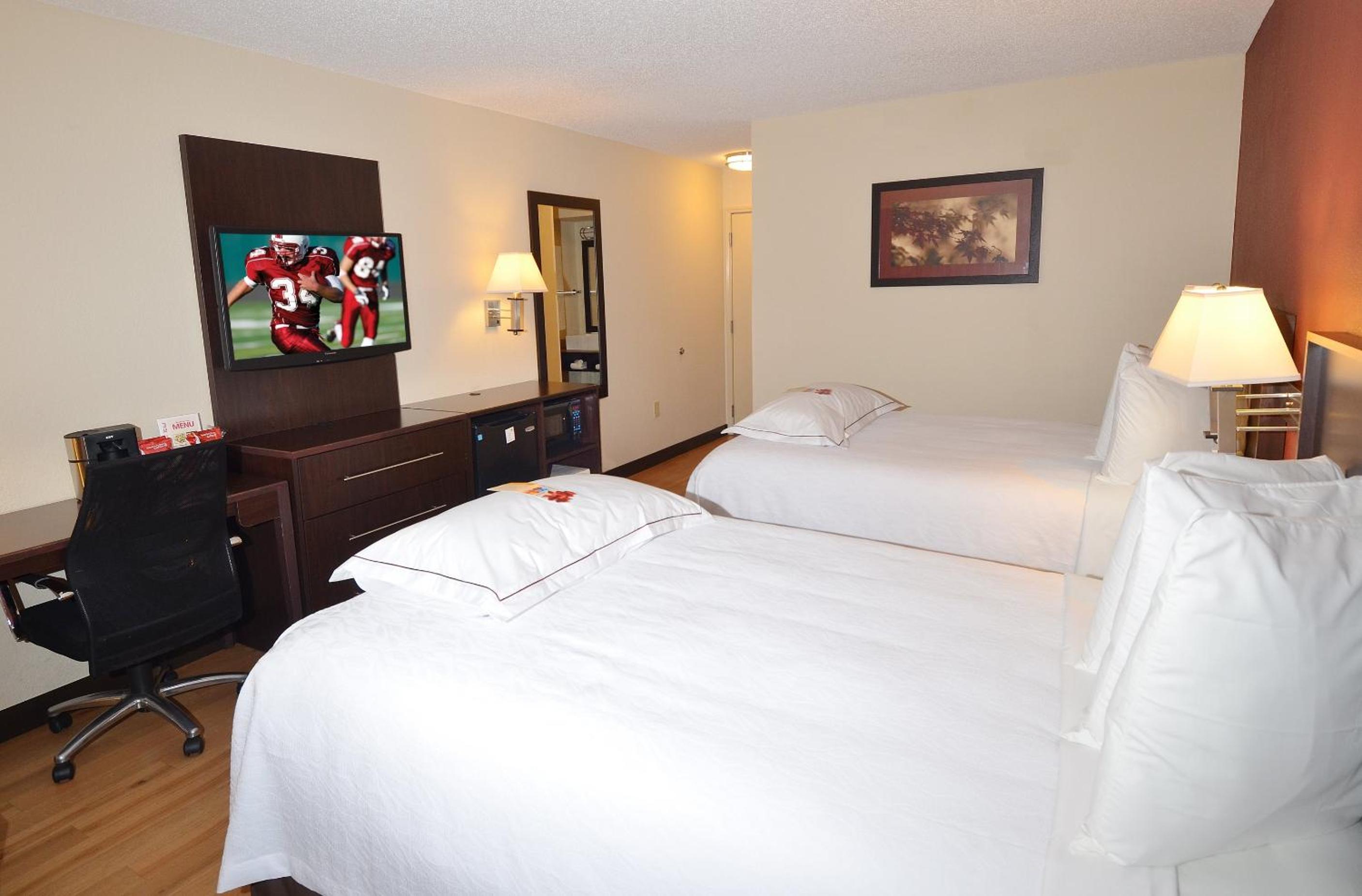  Premium Room with Two Double Beds Smoke Free (Upgraded Bedding and Snack Box) - Photo 8