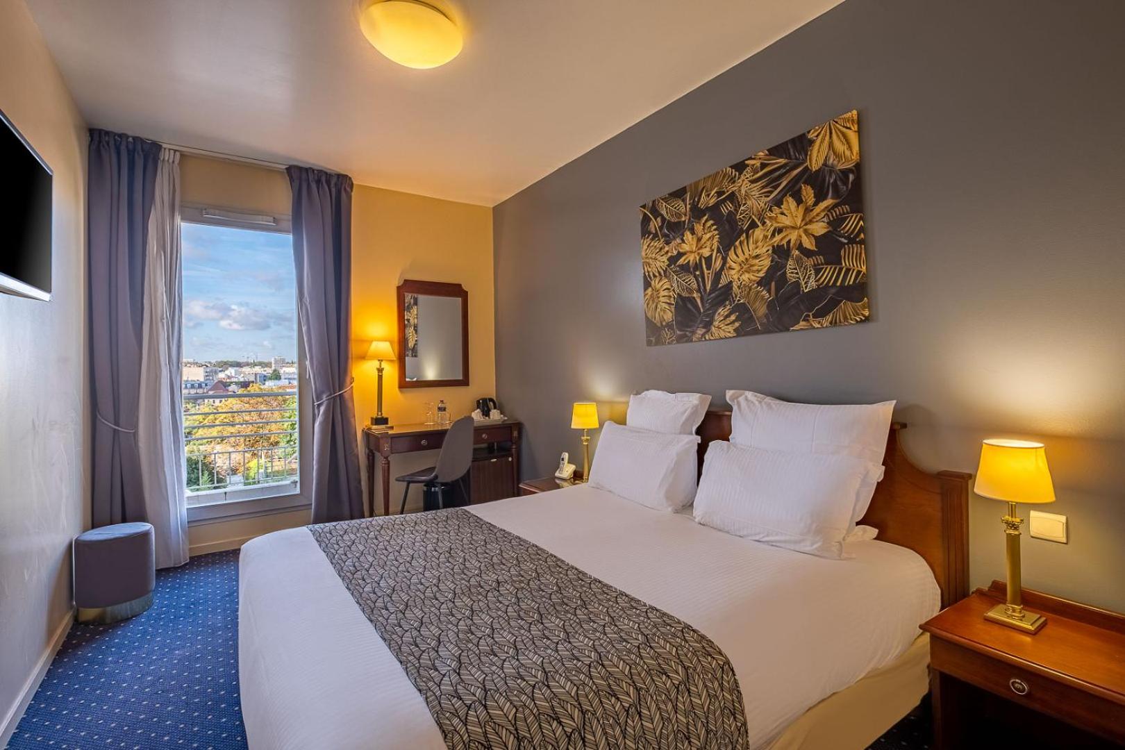 Superior Queen Room with Queen Bed and Garden View photo 3