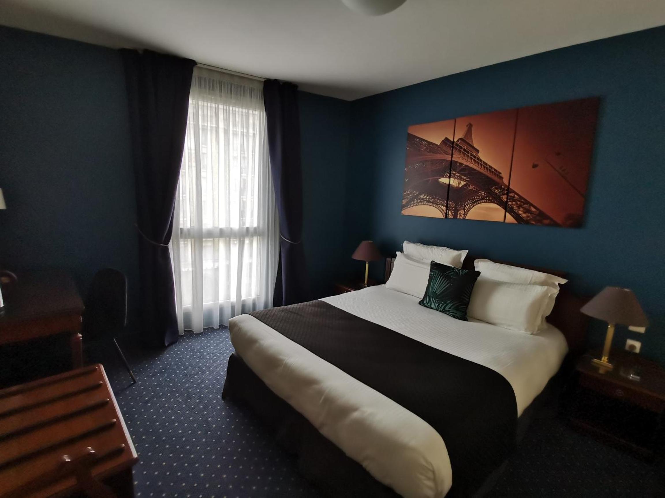 Executive Queen Room with Queen Bed photo 1