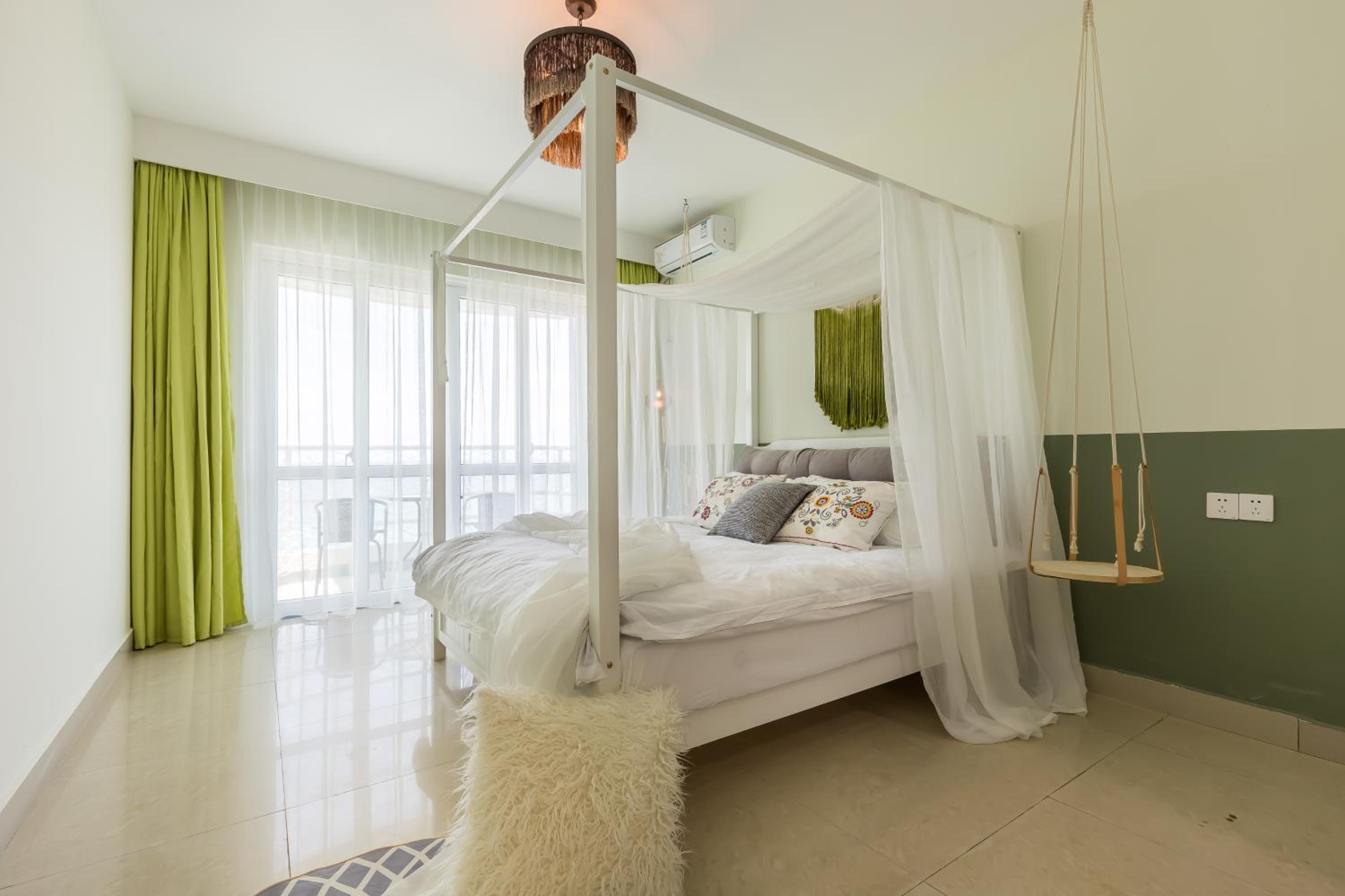 Deluxe Suite with Sea View - Photo 1