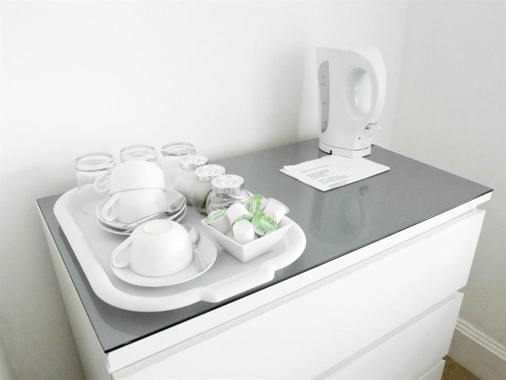Twin Room with Shared Bathroom photo 2