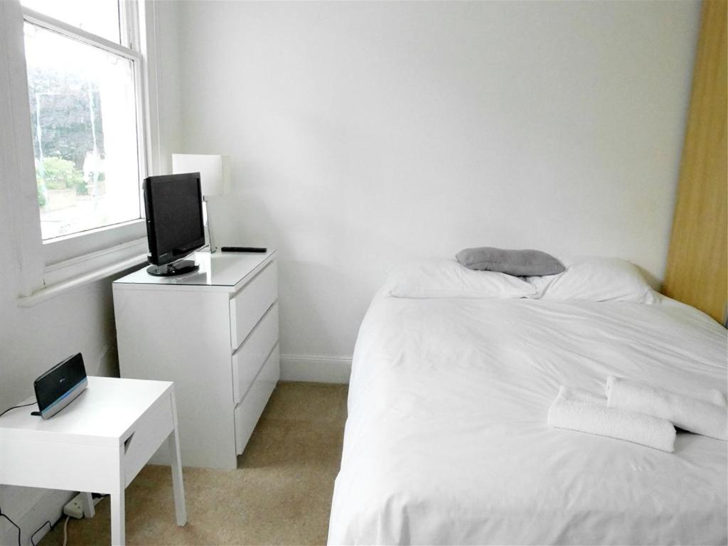 Single Room with Shower photo 1