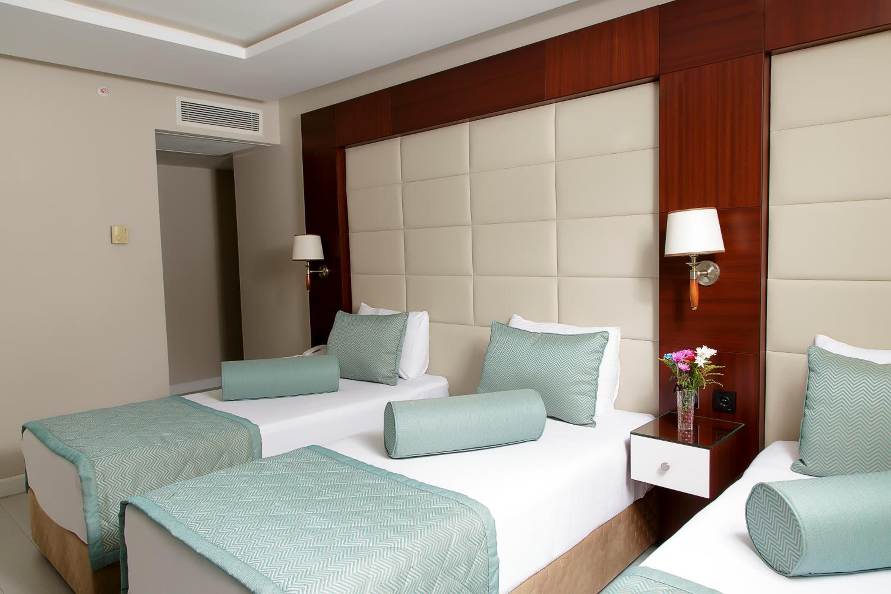 Standard Triple Room photo 3