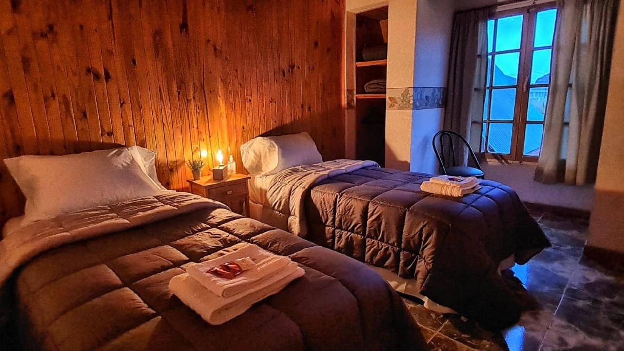 Twin Room with Private Bathroom photo 1