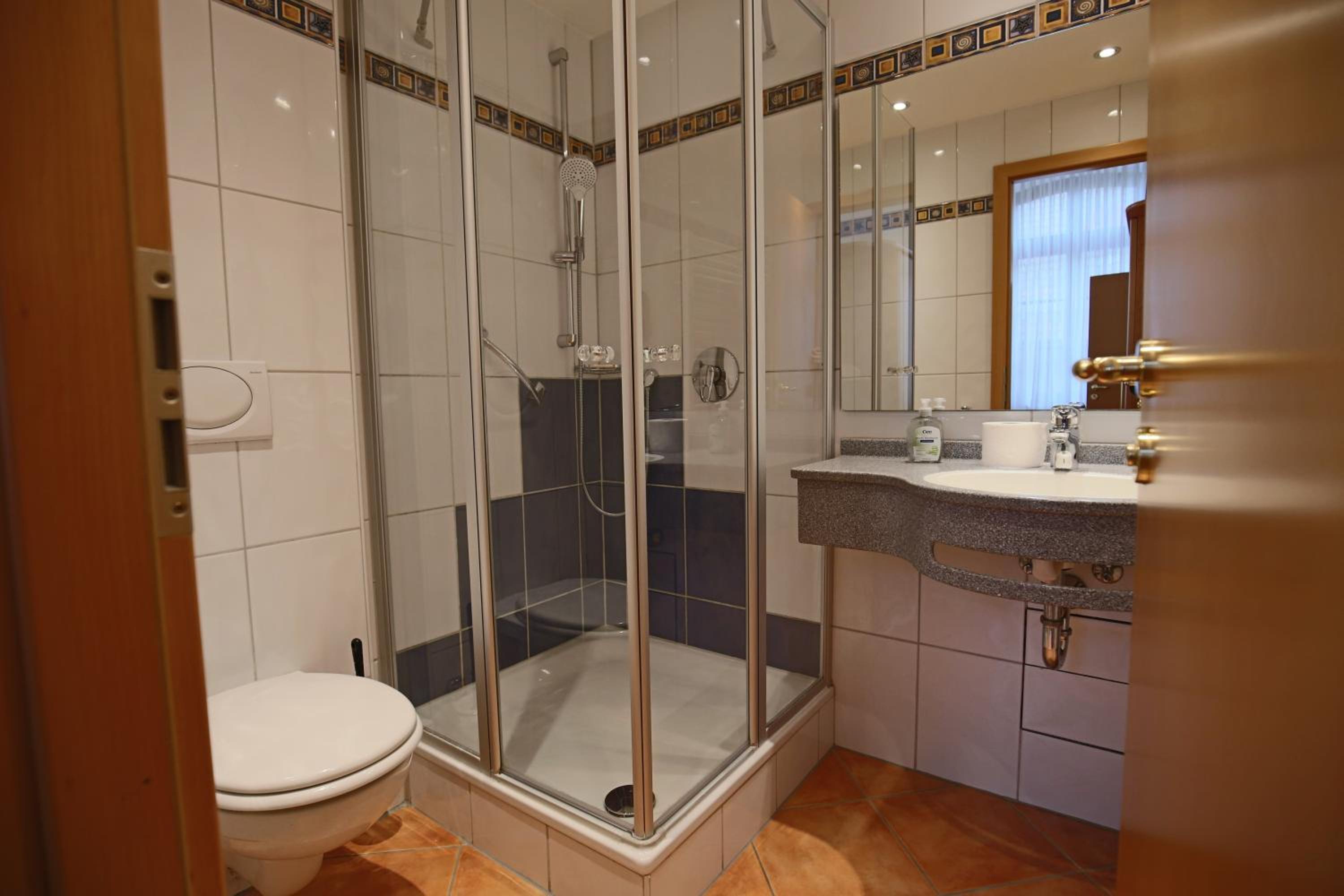 Standard Triple Room photo 2