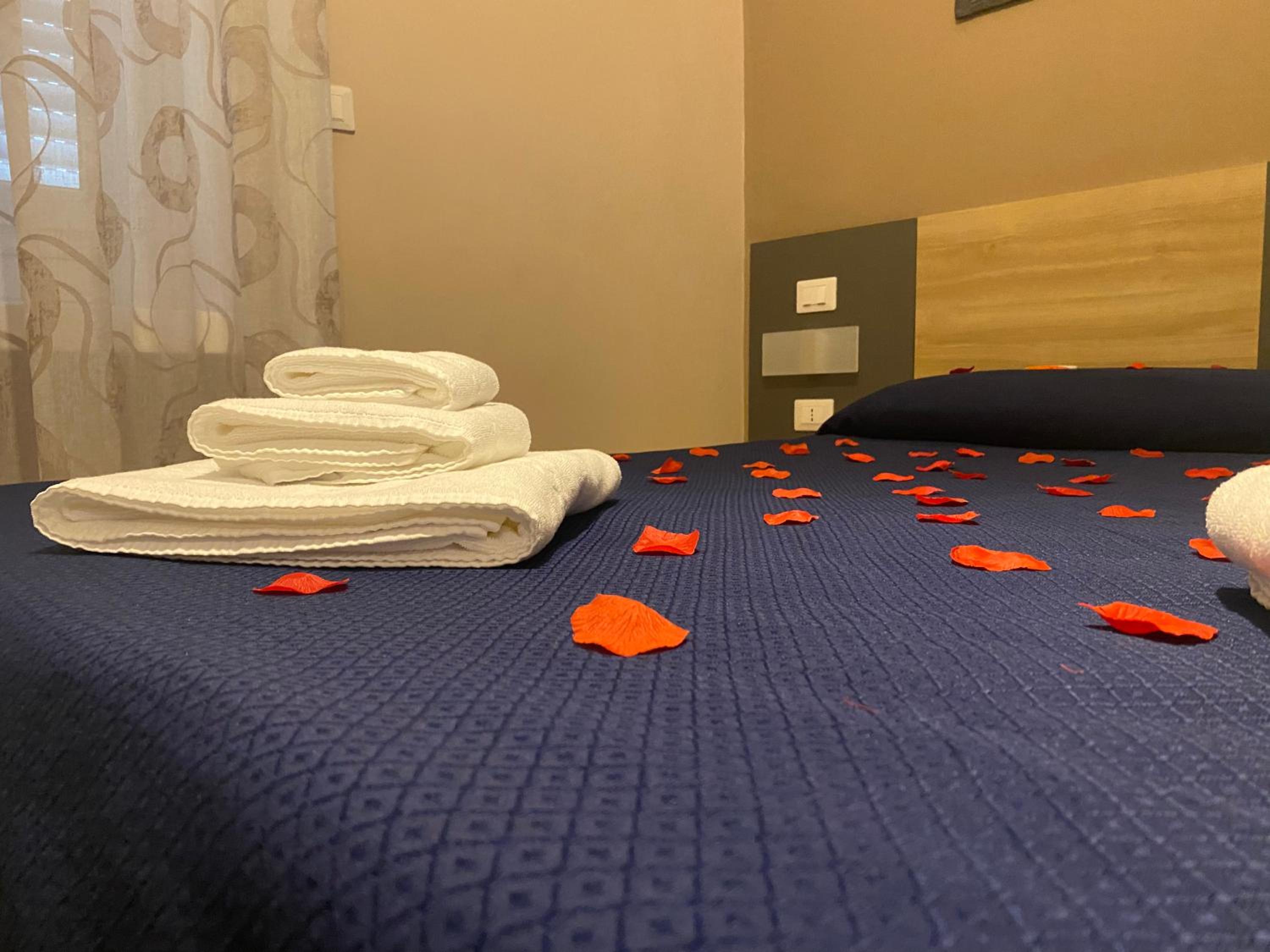 Deluxe Room - Photo 26