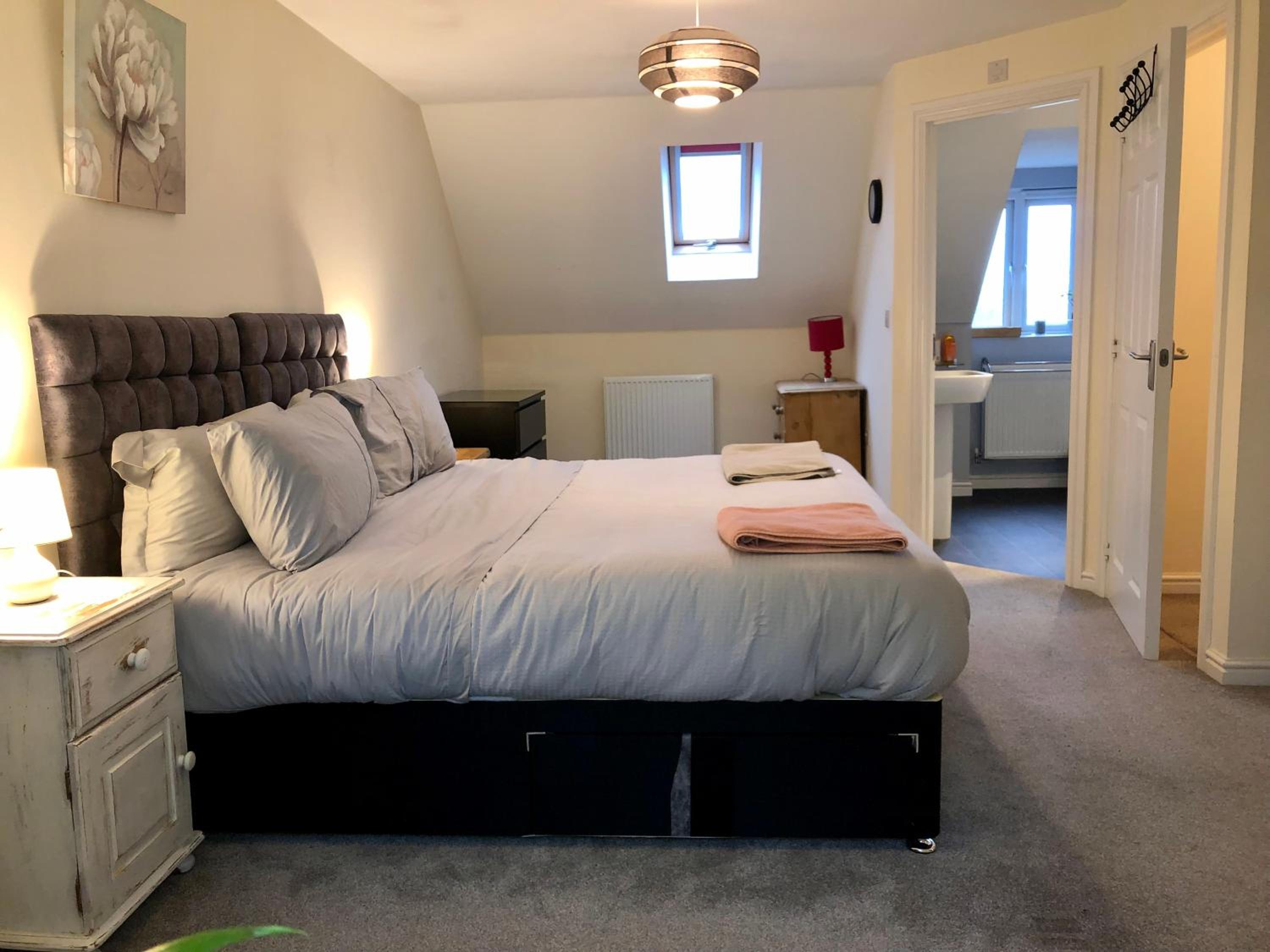 Four-Bedroom House photo 1