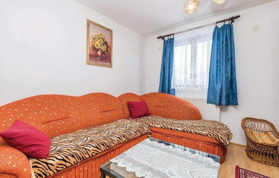 Three-Bedroom Apartment - Photo 7