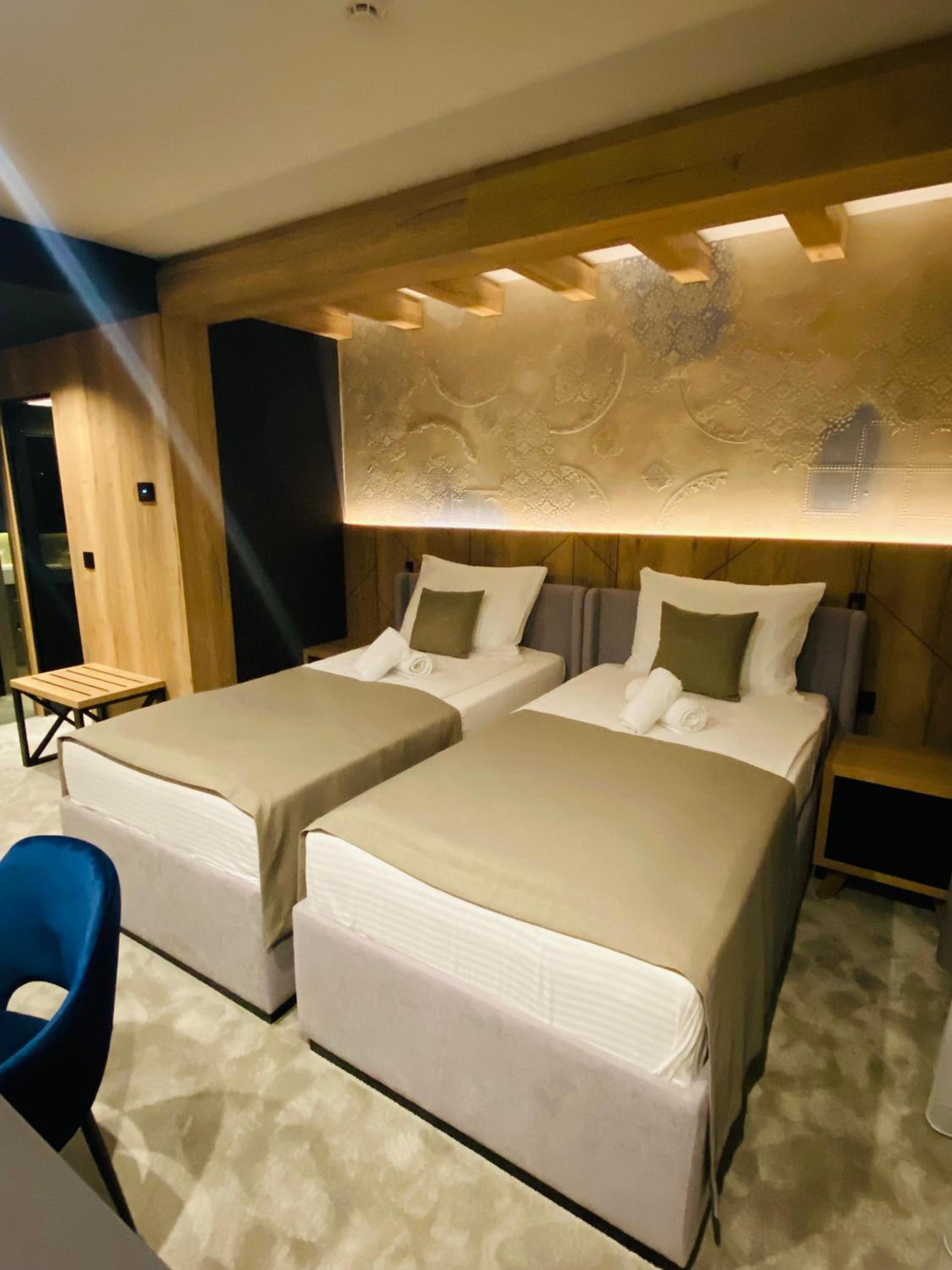 Twin Room - Photo 4