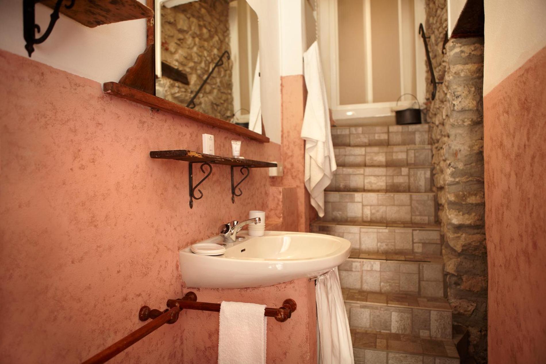 Queen Suite photo 3