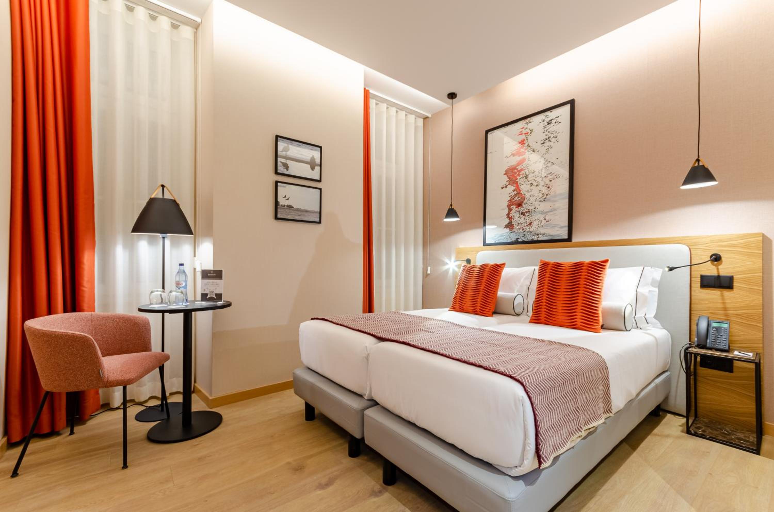 Standard Double or Twin Room - Photo 12