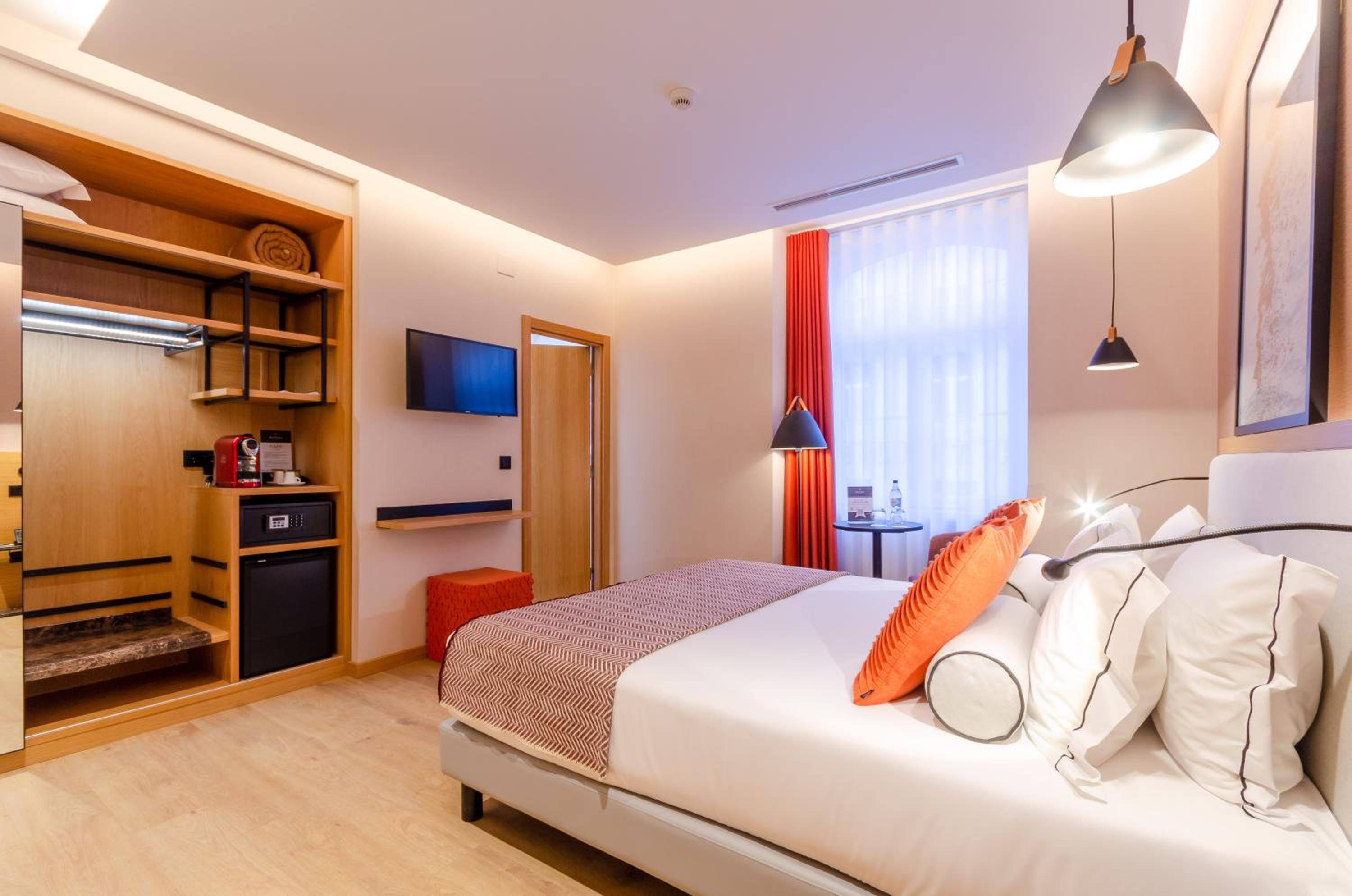 Superior Double or Twin Room - Photo 3