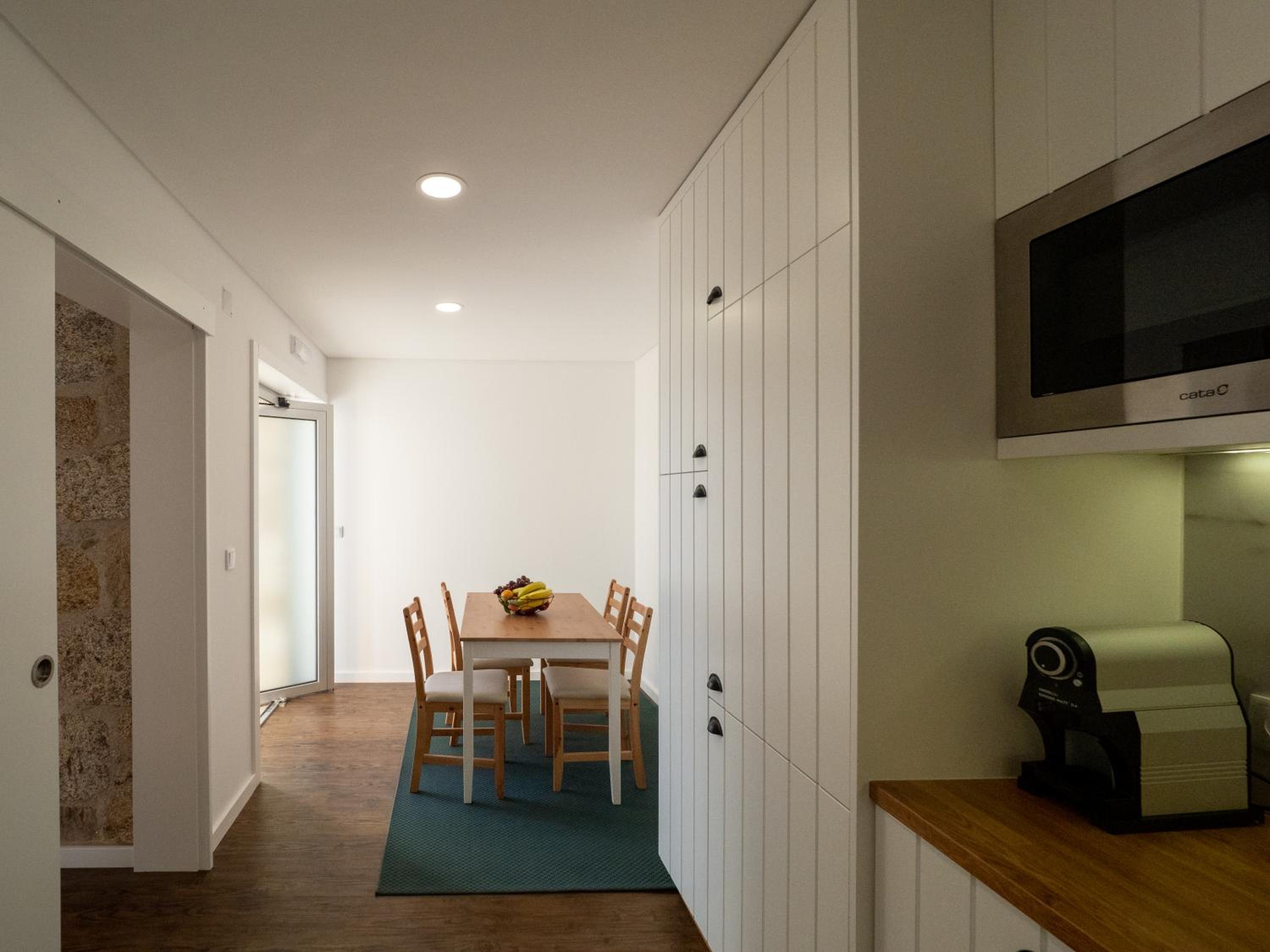 Three-Bedroom House photo 3