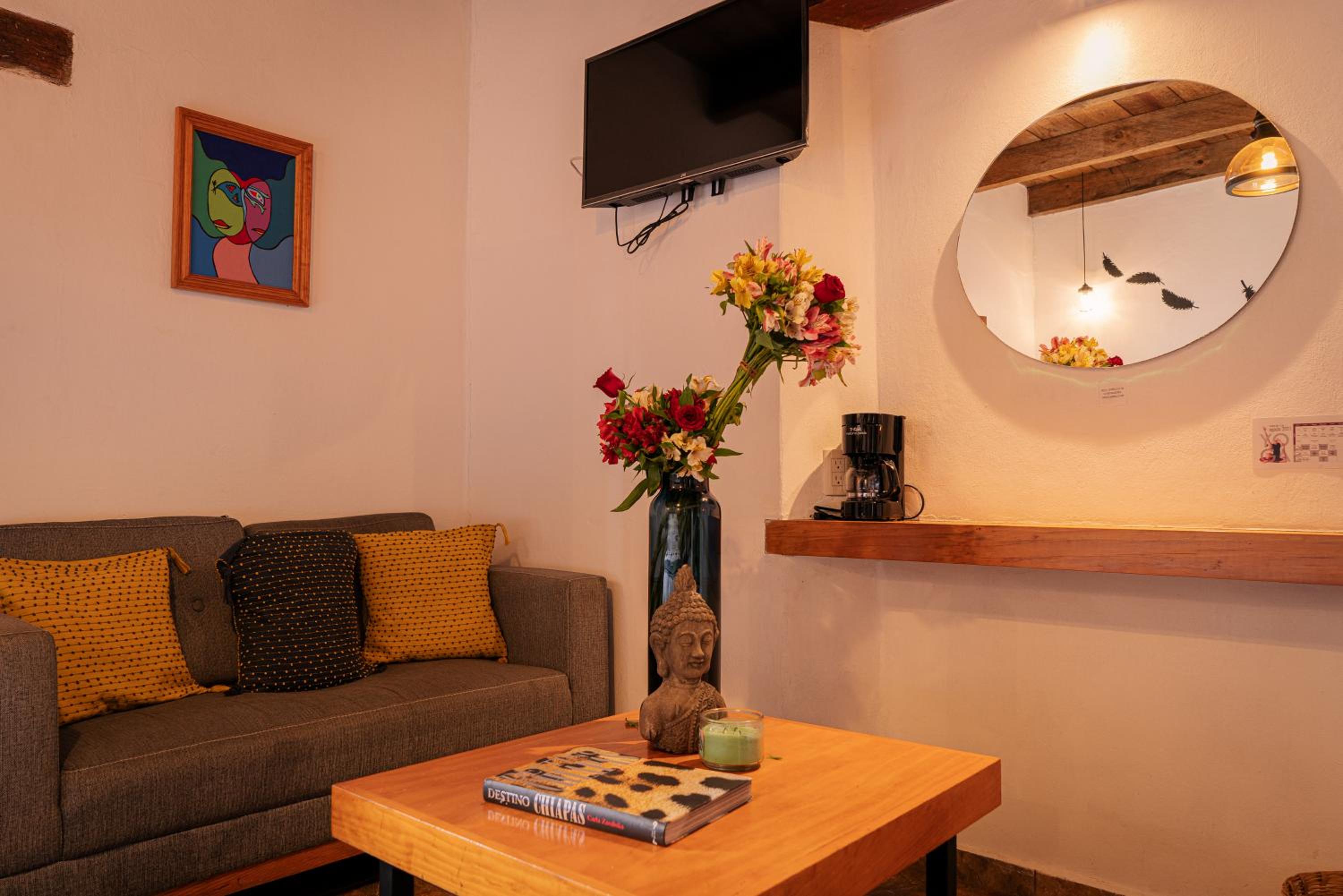 Deluxe King Room - Photo 3