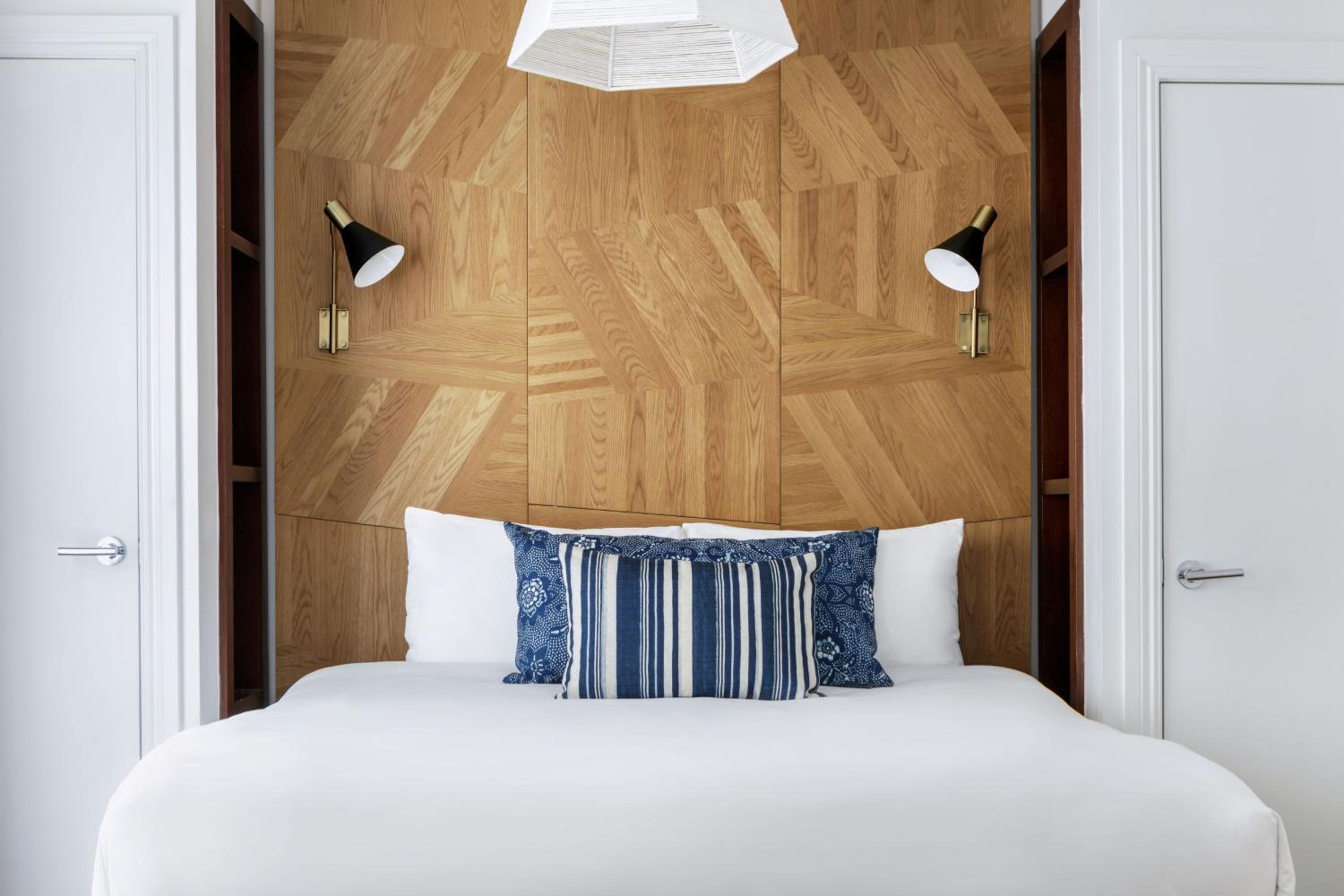 Junior Suite - King Bed - Photo 2