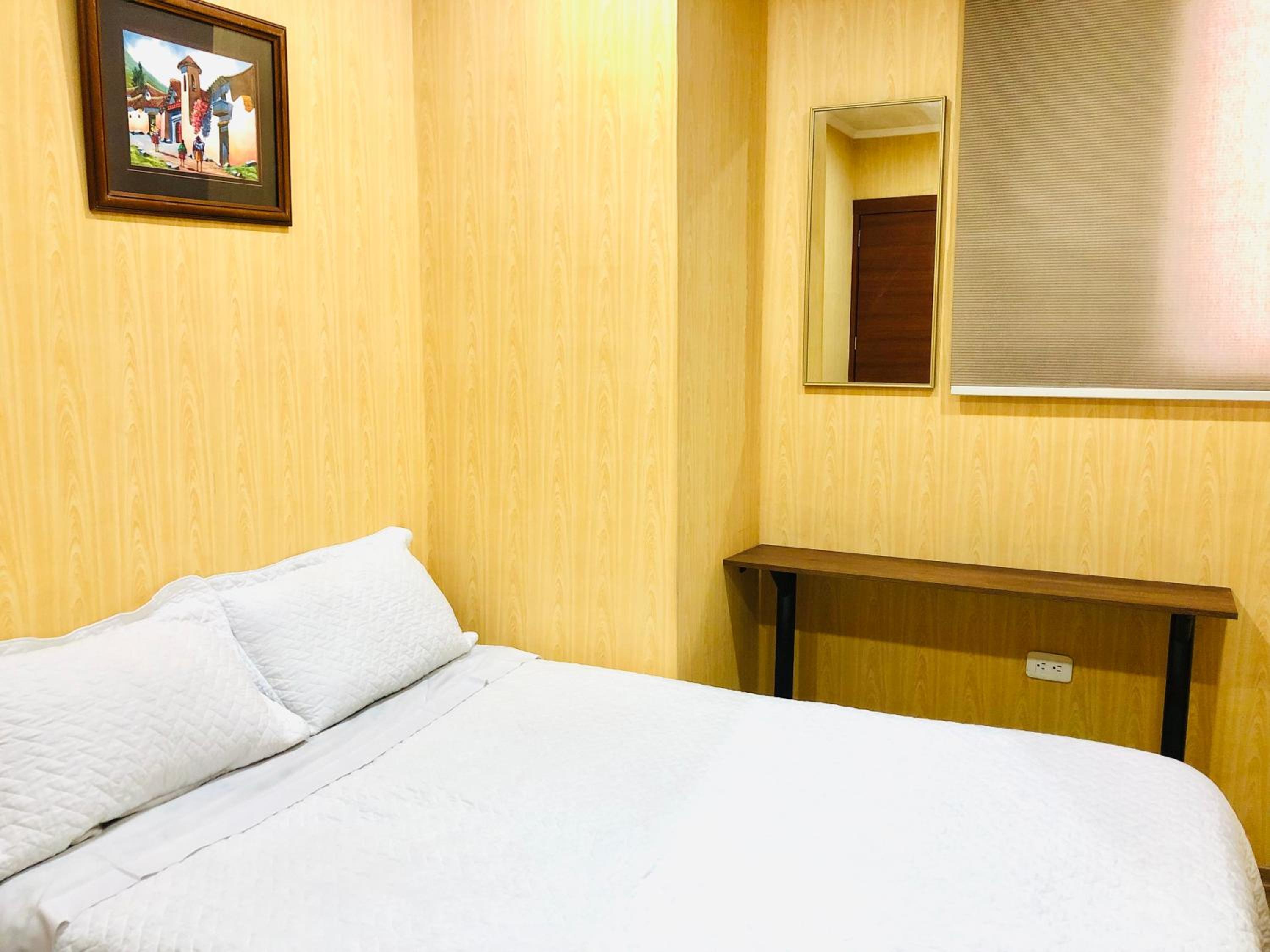 Economy Double Room photo 1