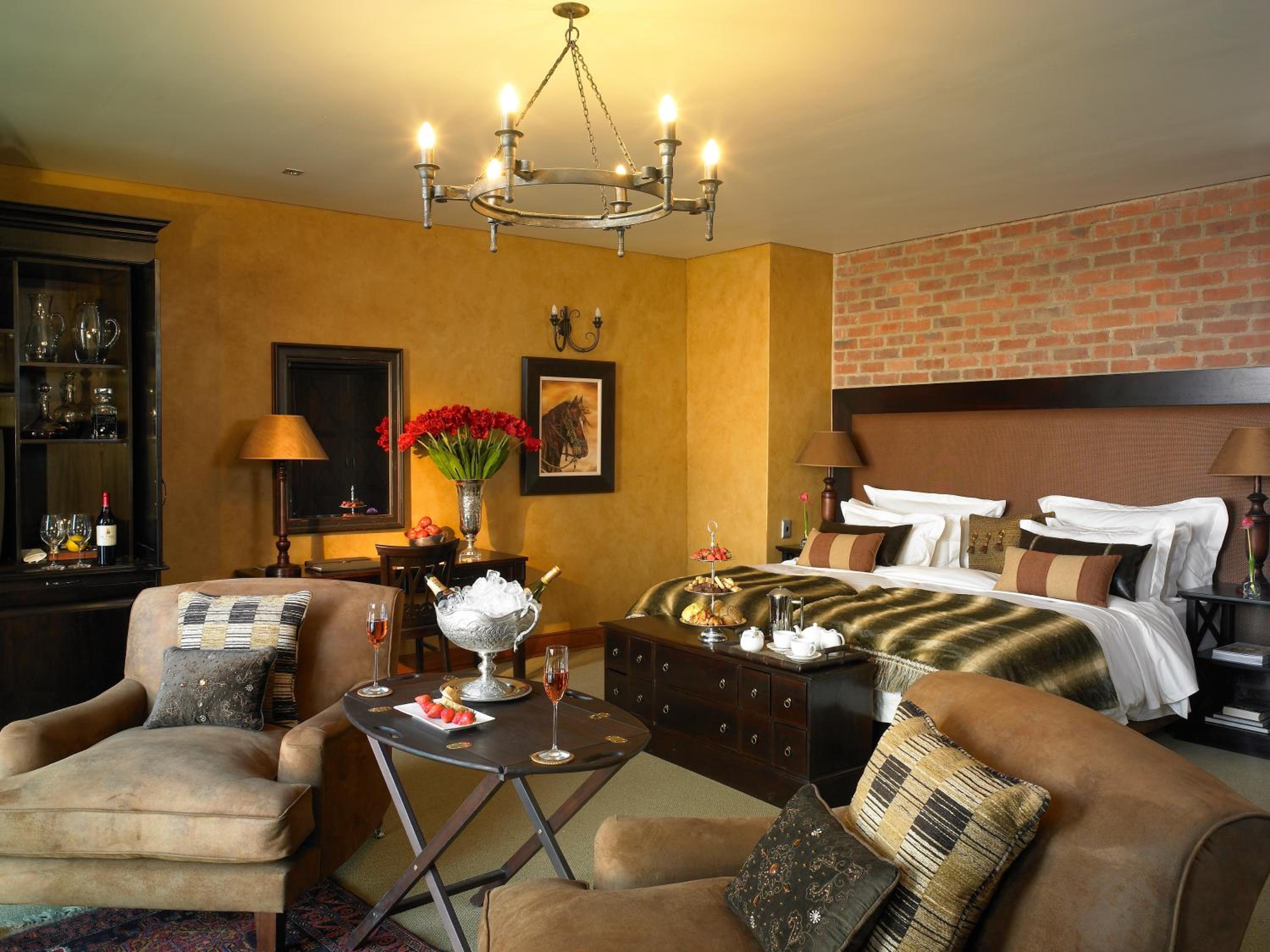 Double or Twin Room with Balcony - Photo 7