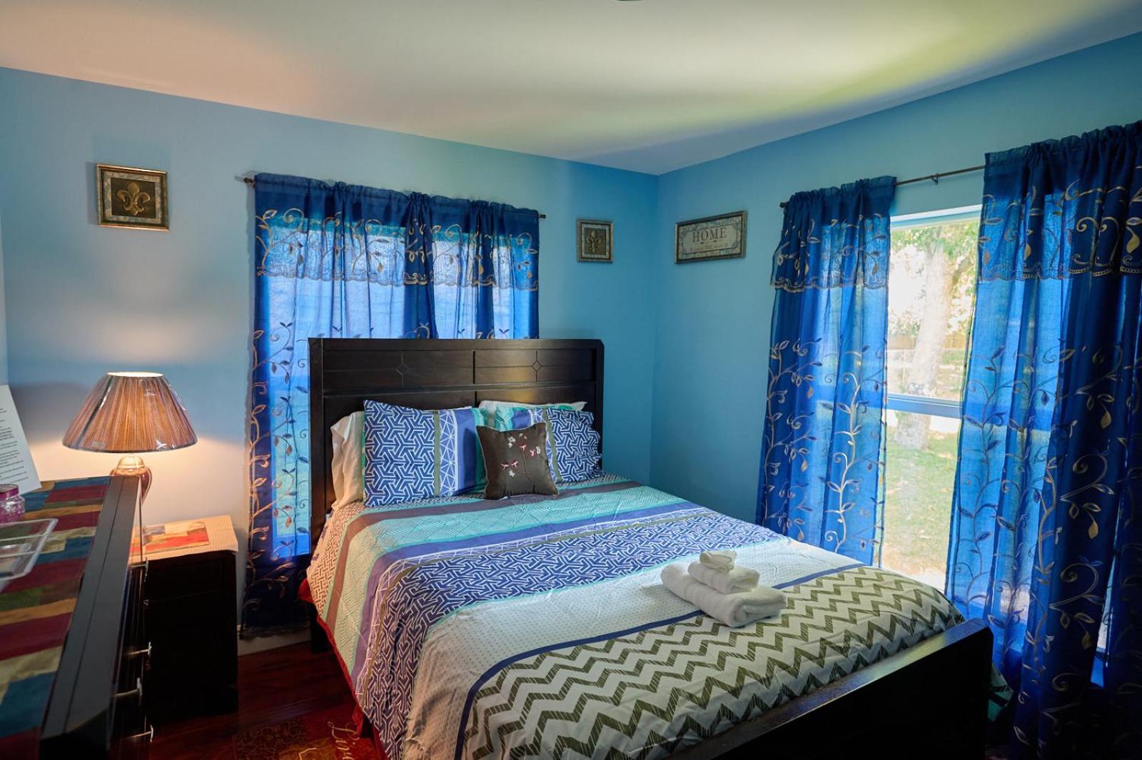 Double Room with Shared Bathroom photo 1