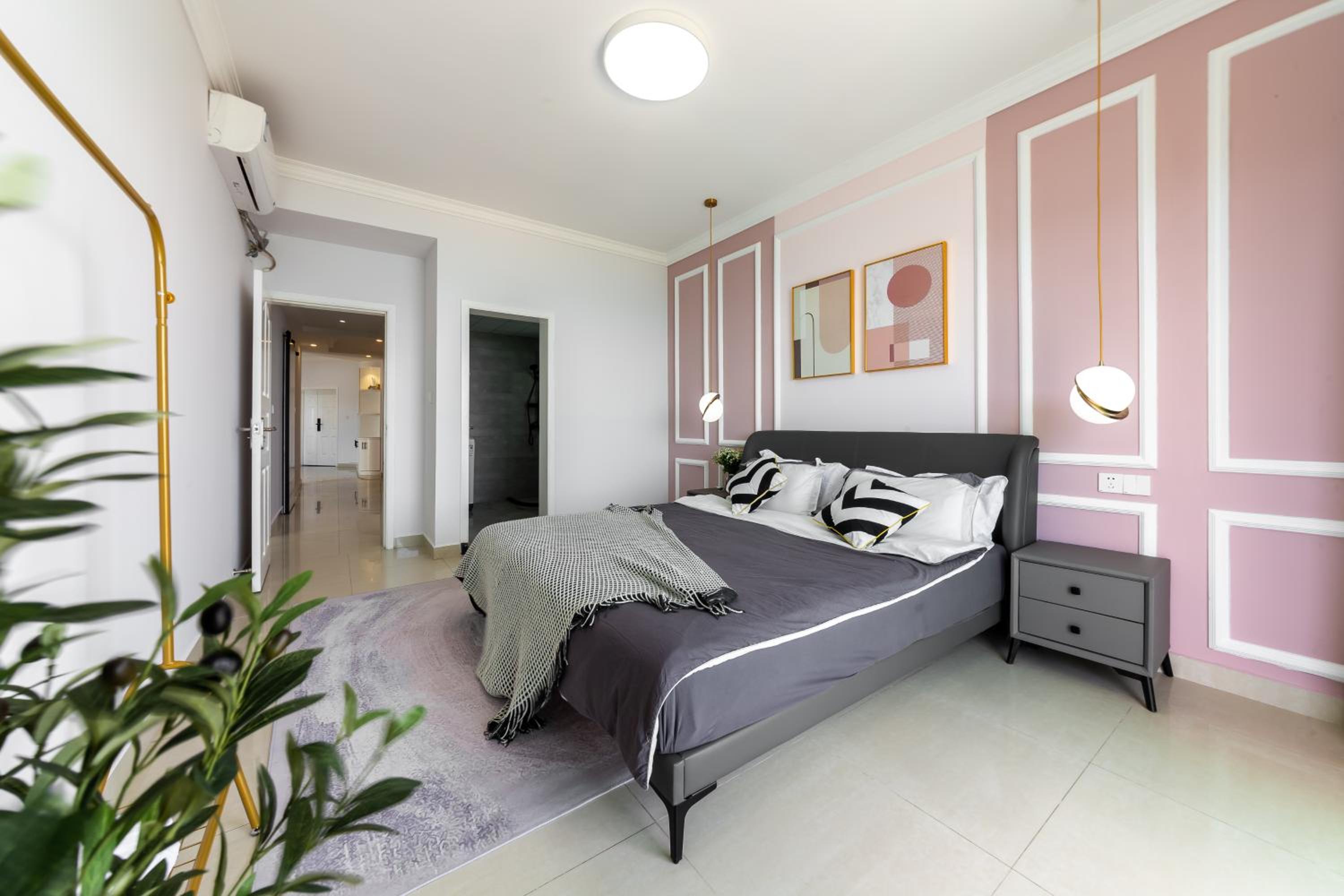 Deluxe Suite with Sea View - Photo 31