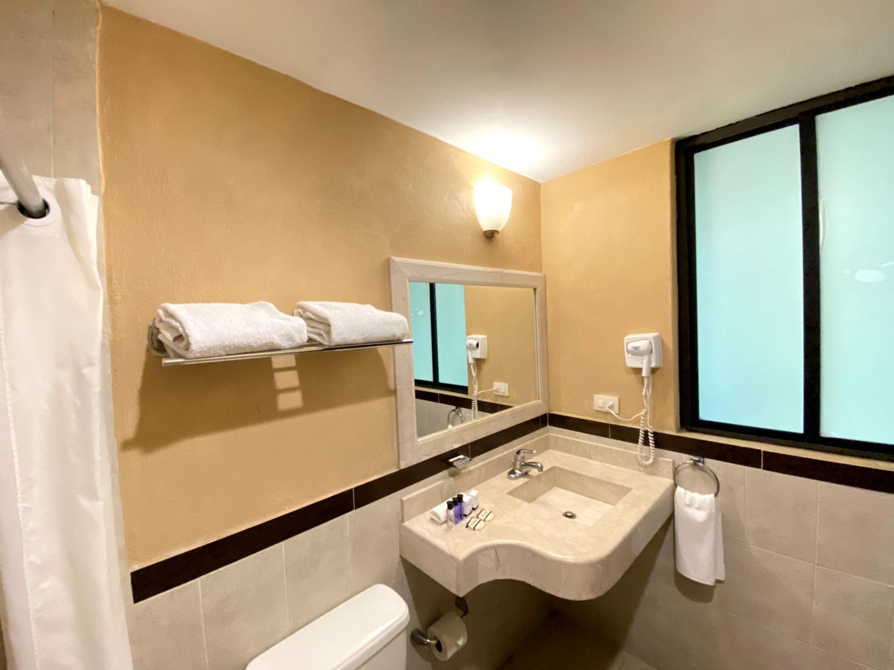 Twin Room - Photo 5