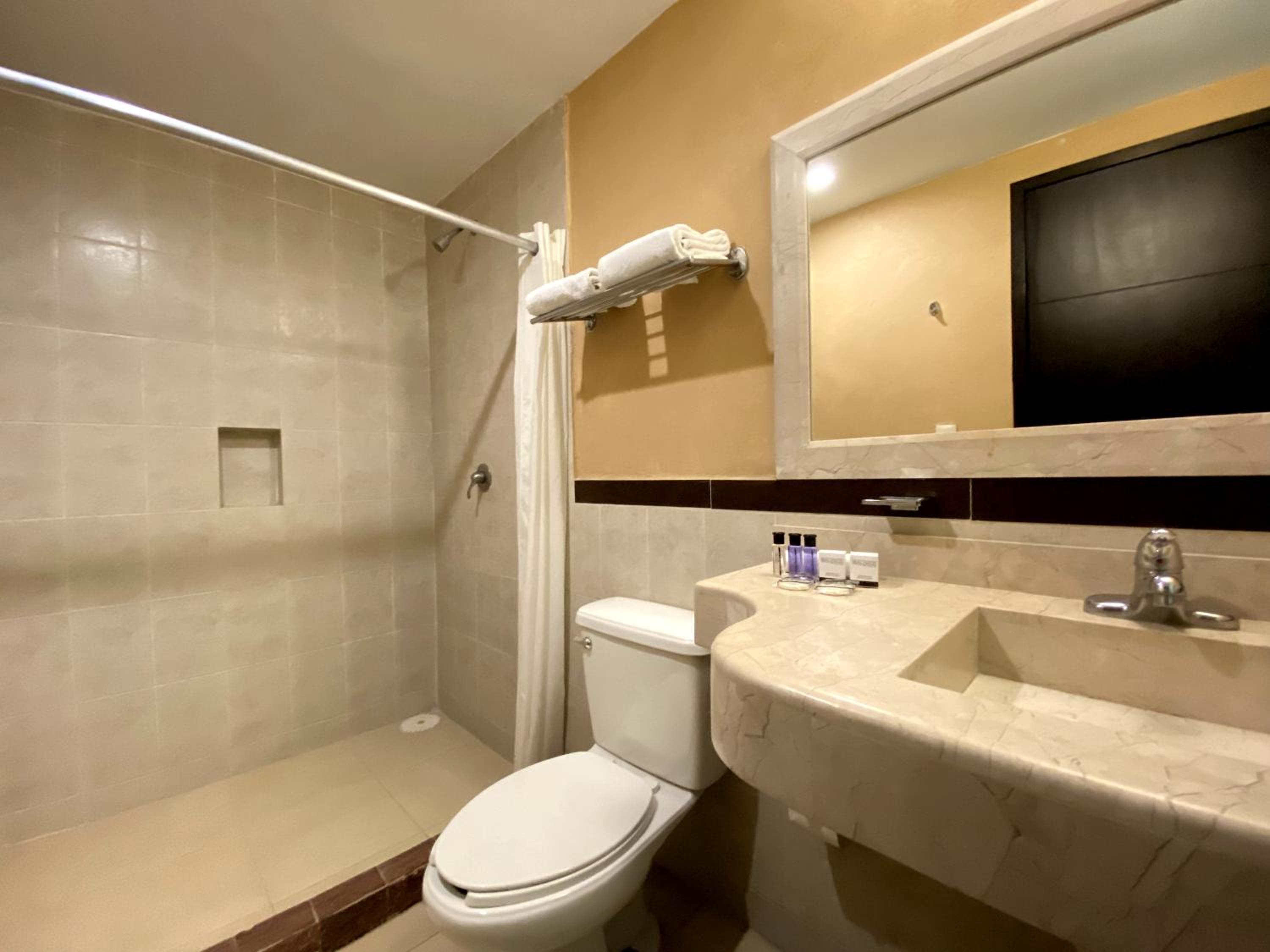 Twin Room - Photo 6