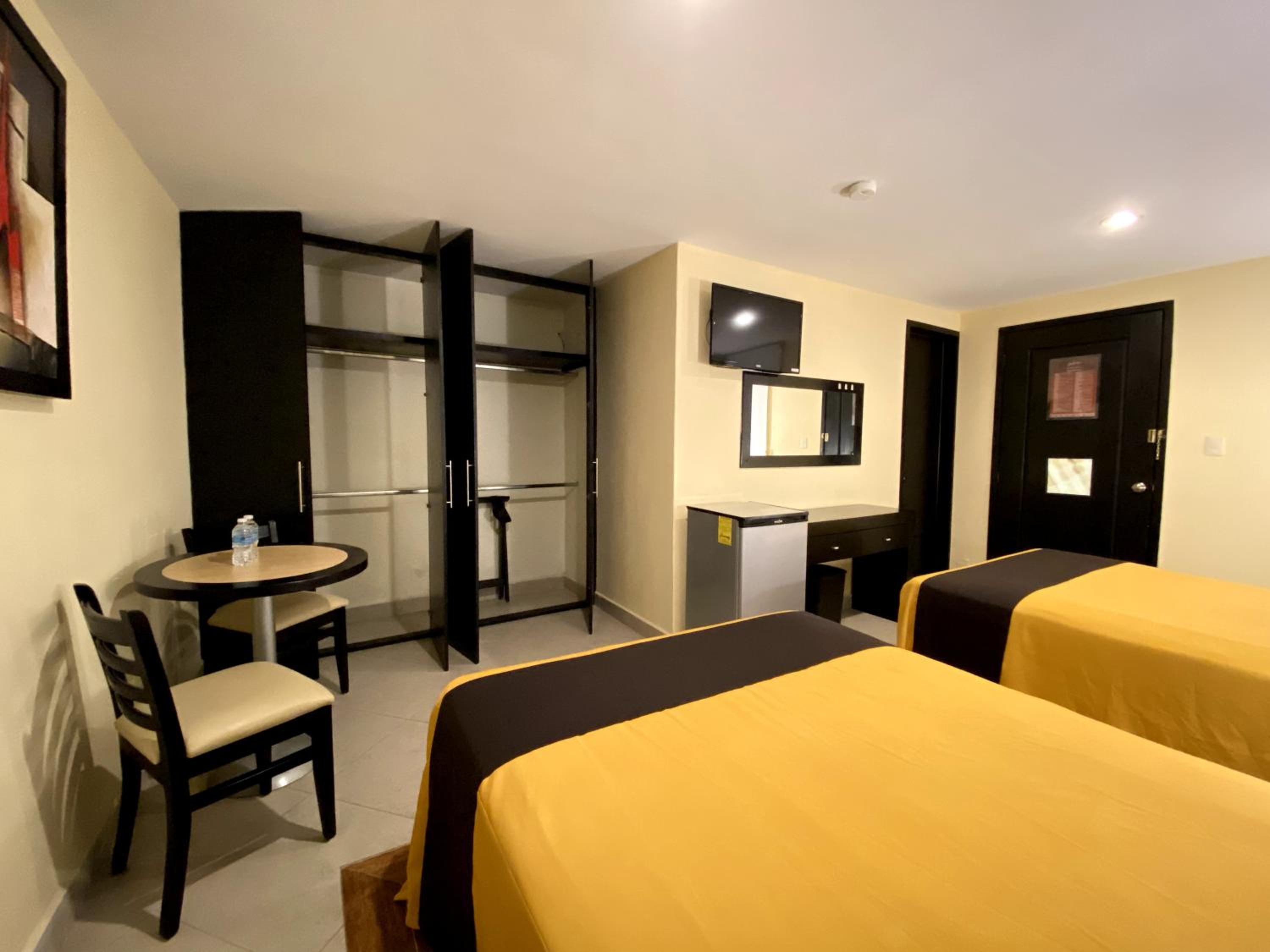 Twin Room - Photo 4