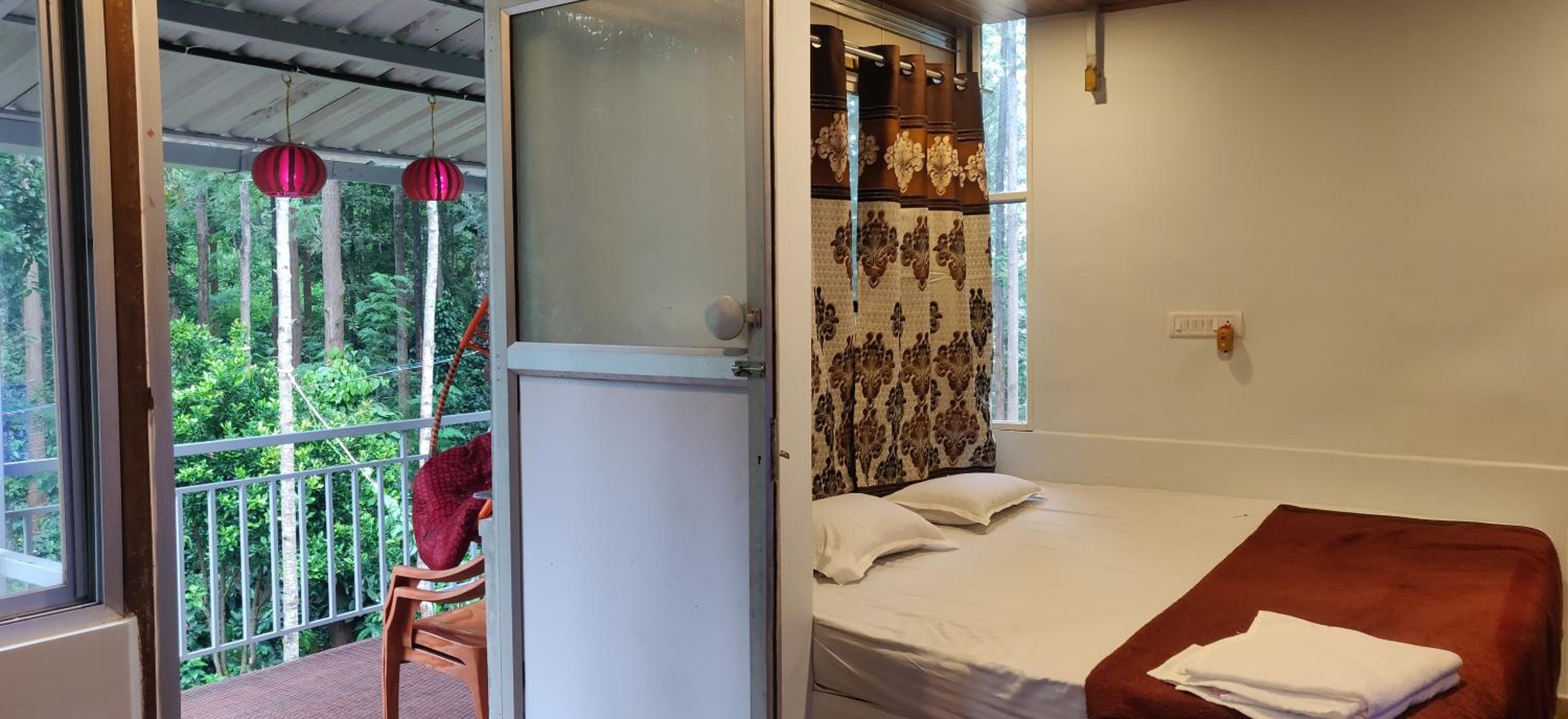 Superior King Room - Photo 5