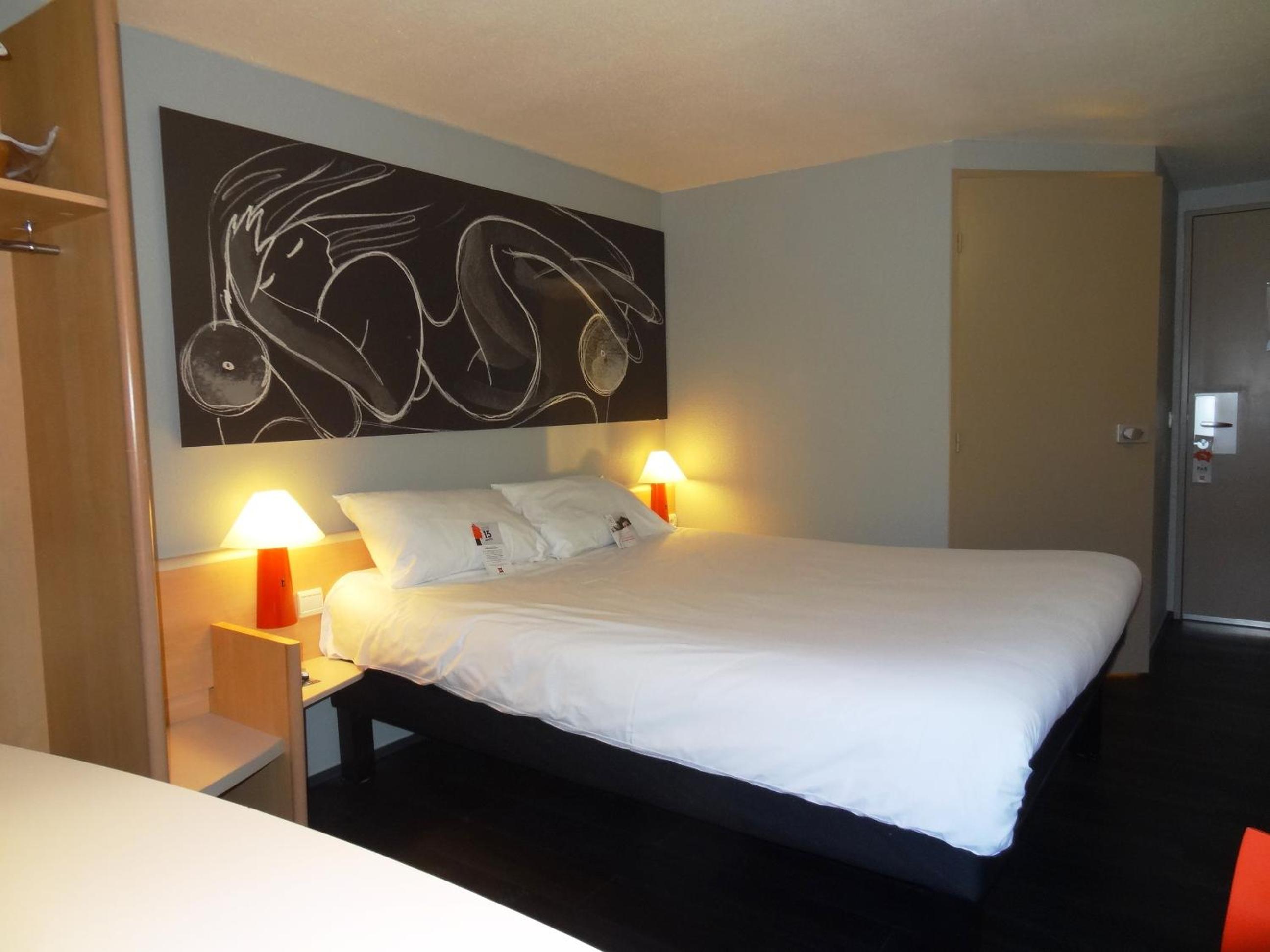 Standard Double Room - Photo 5