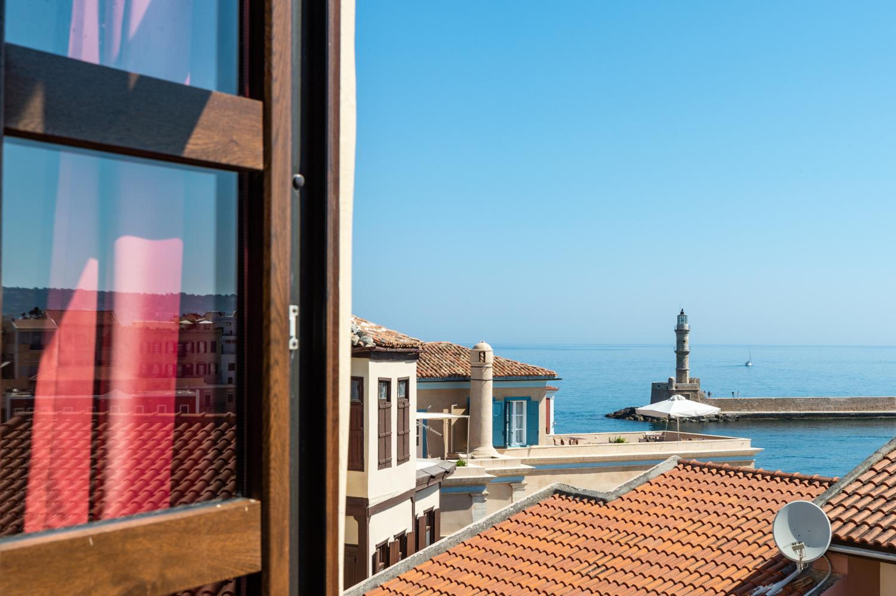 Double Room with Sea View - Photo 9