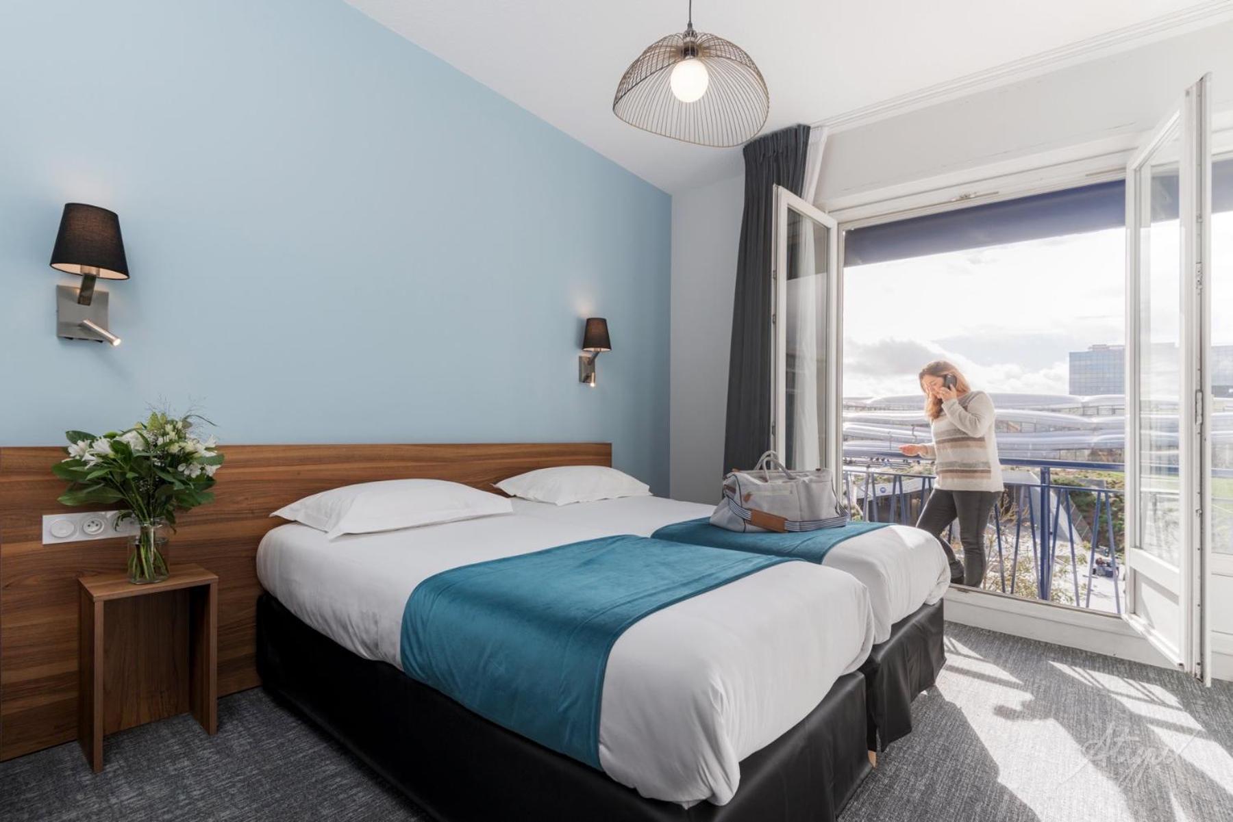Standard Twin Room - Photo 2