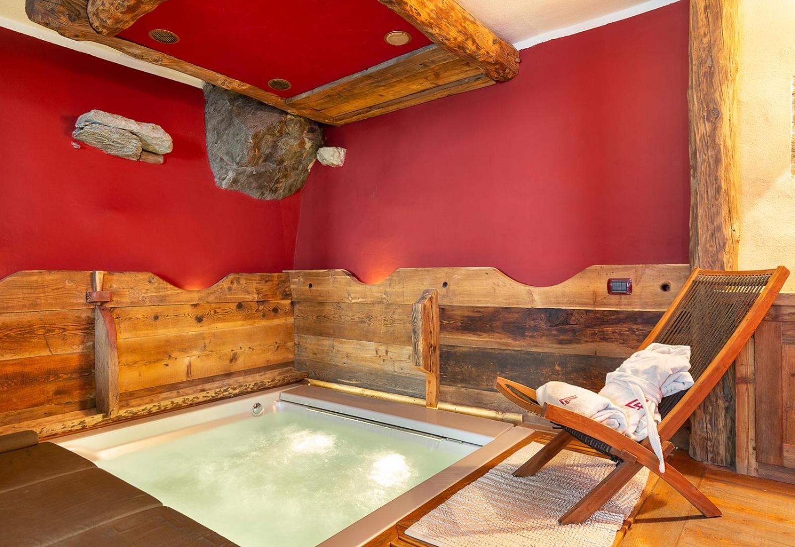 Junior Suite With Spa Bath photo 2