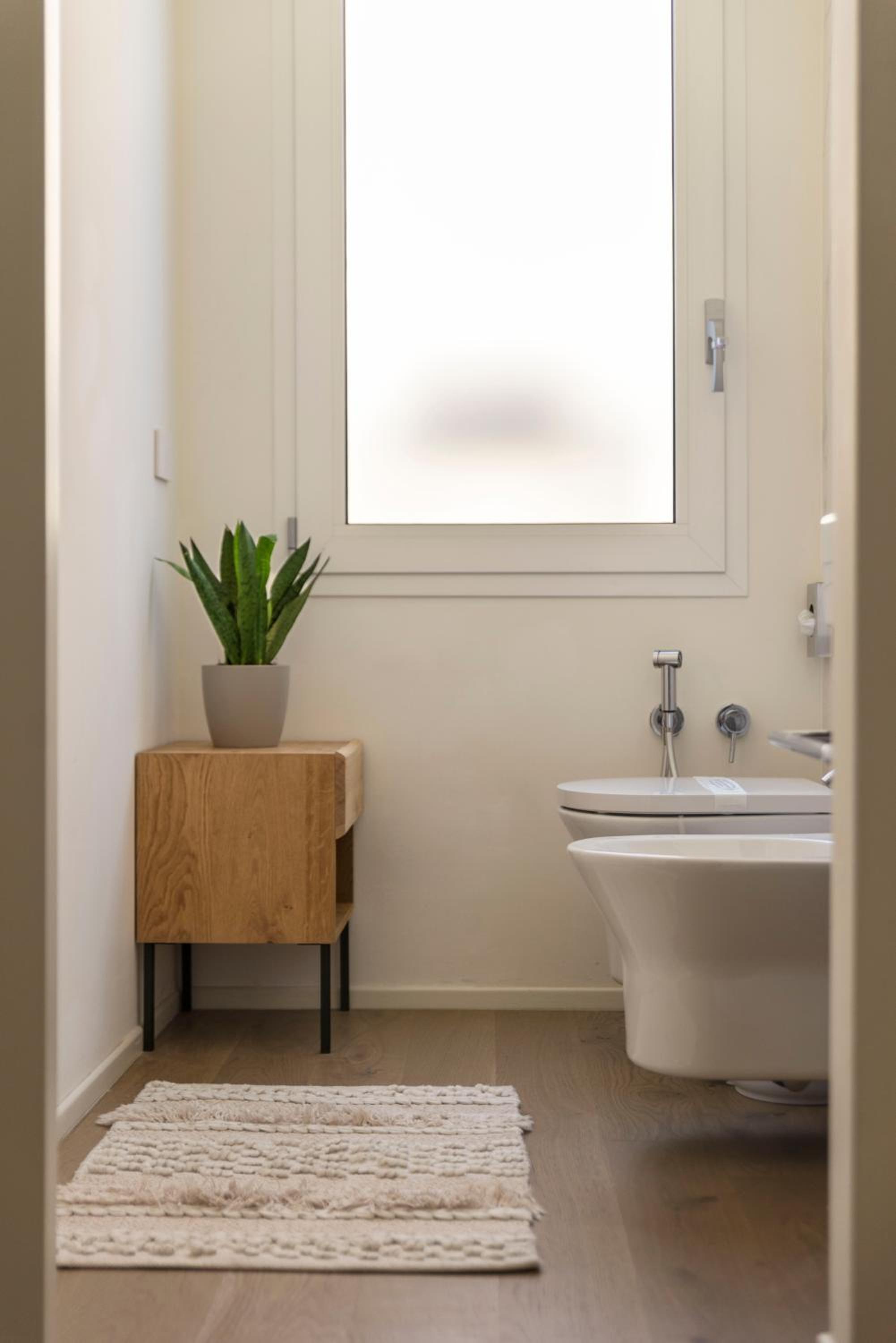 Double Room with Spa Bath - Photo 8