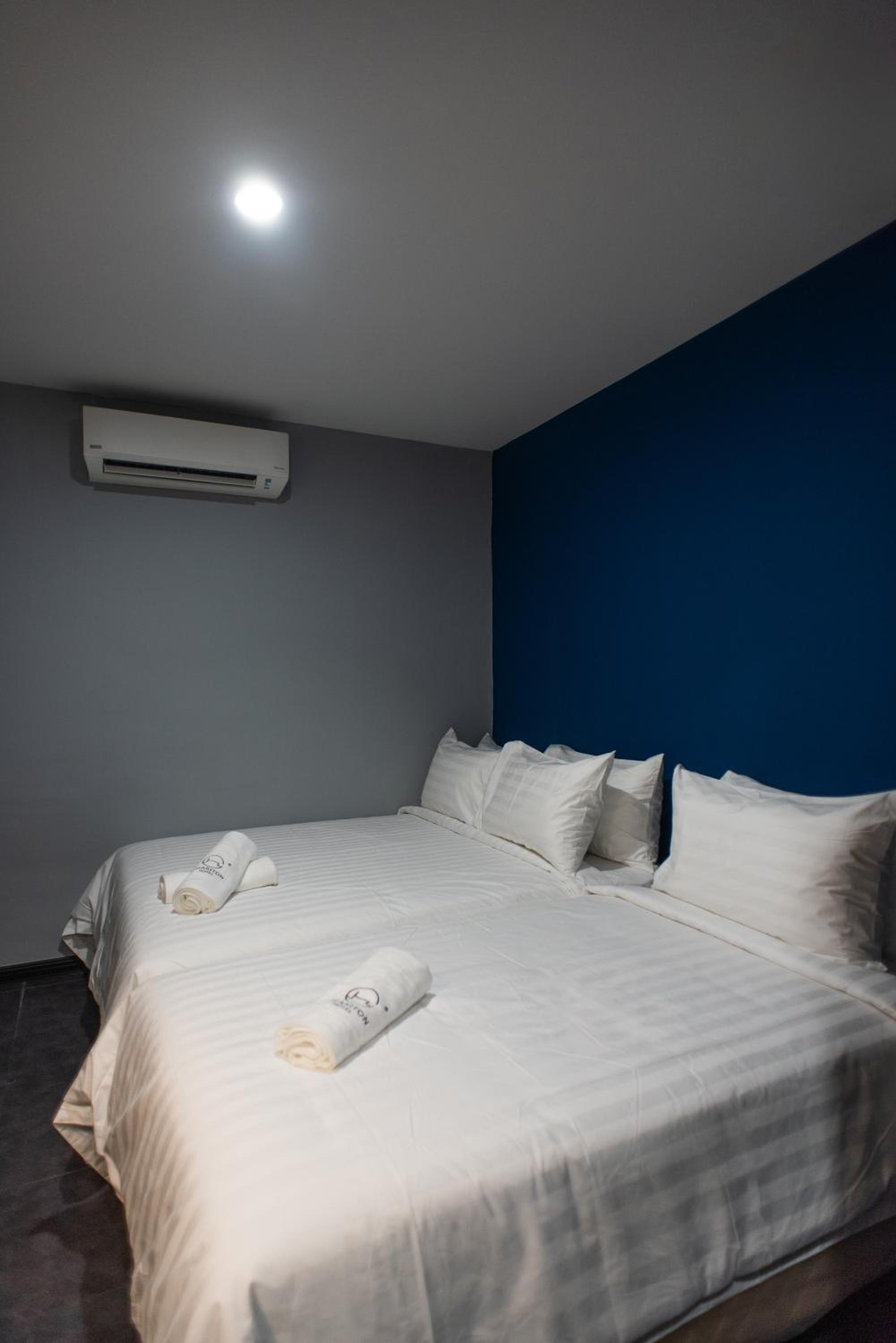 Deluxe Triple Room photo 2