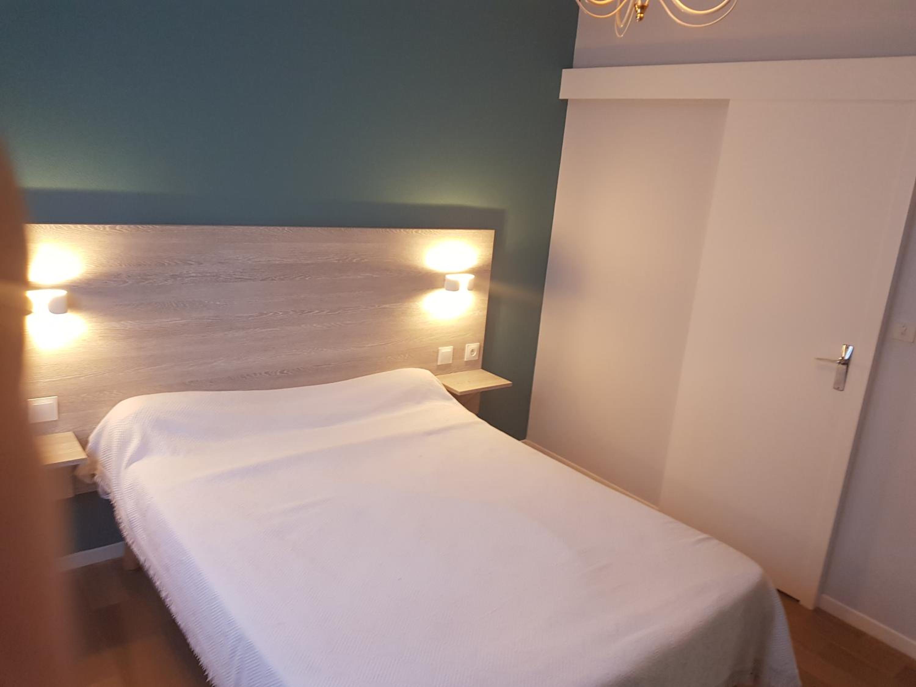Double Room - Photo 4