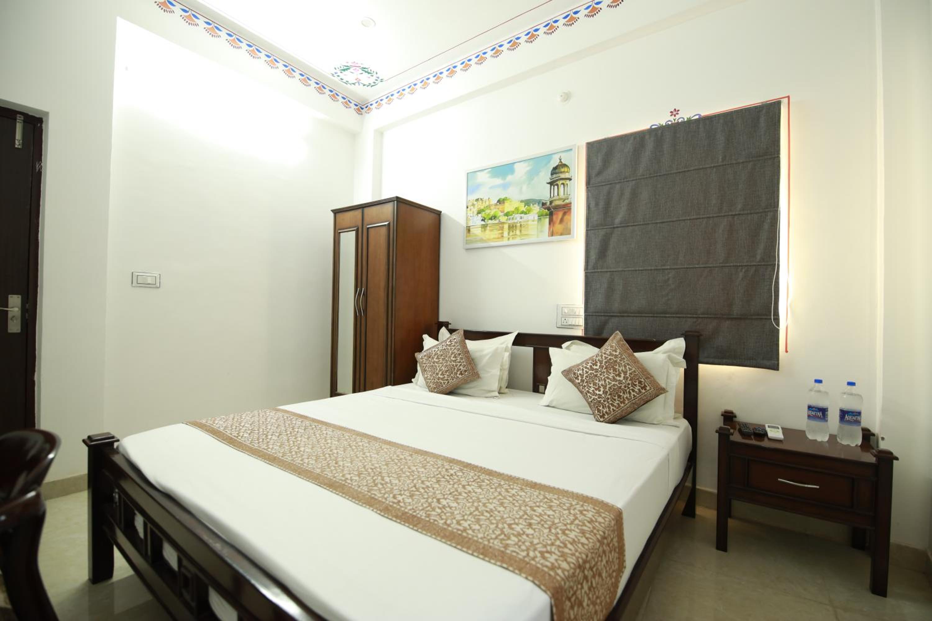 Deluxe Queen Room - Photo 3