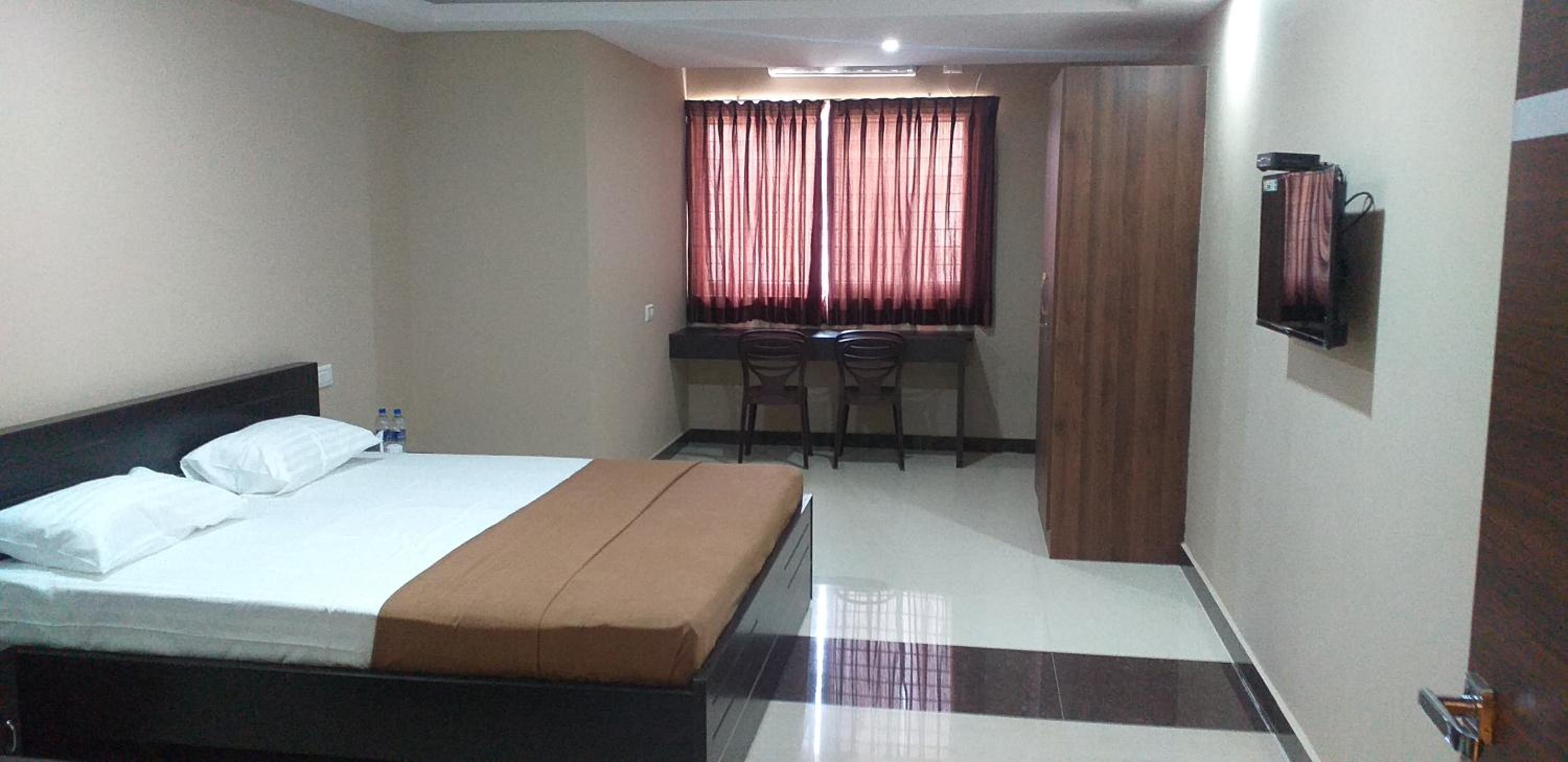 Deluxe Double Room (2 Adults + 1 Child) - Photo 33