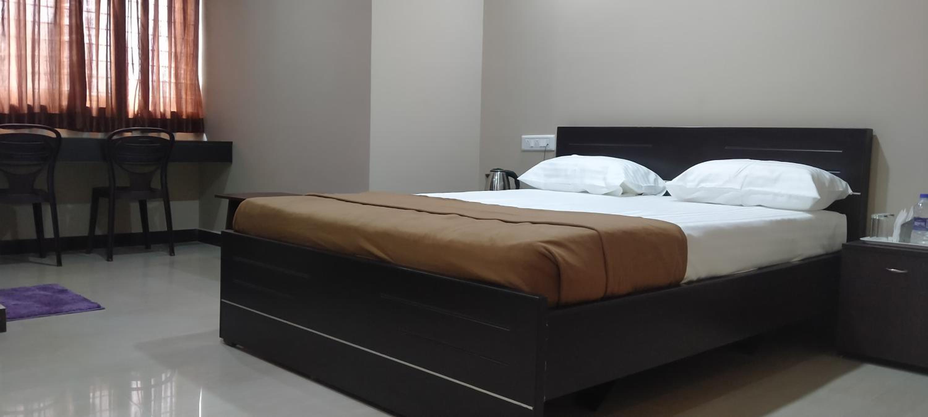 Standard Double Room - Photo 19