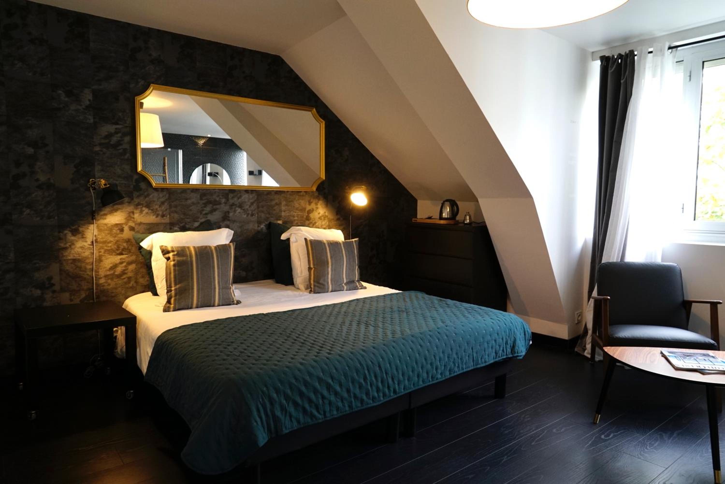 Double or Twin Room with Private Bathroom photo 1